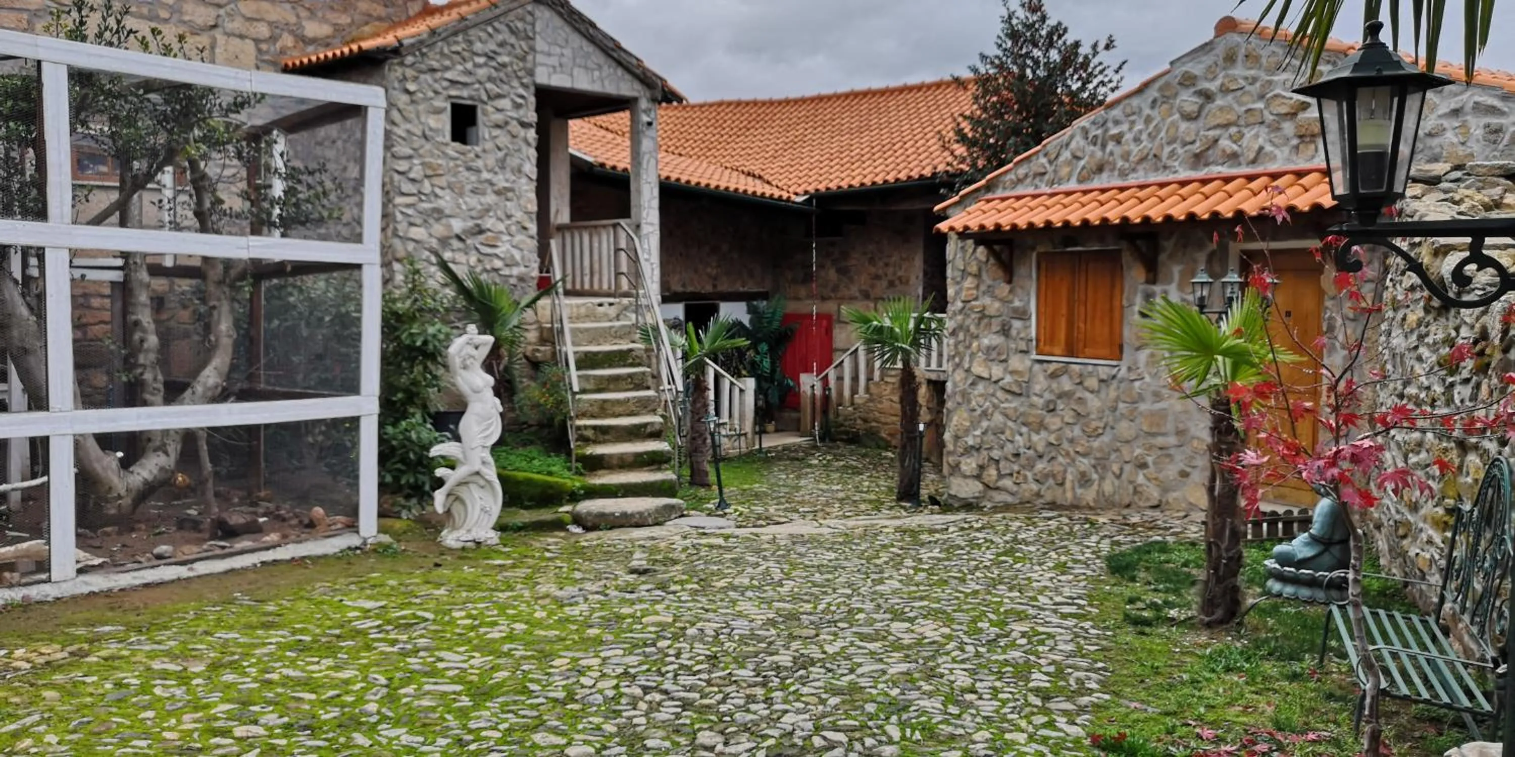 Property building in Gojim Casa Rural