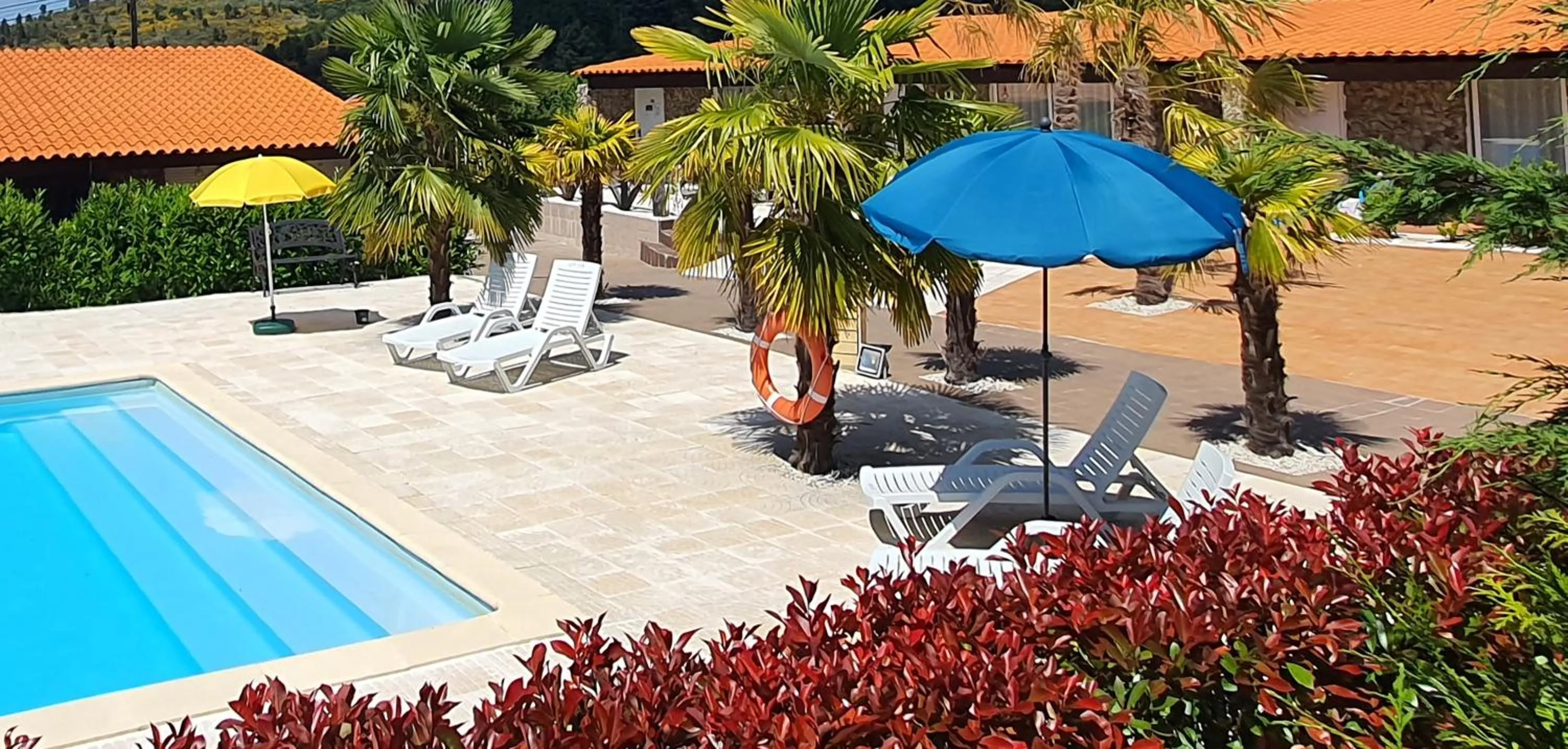 Swimming pool in Gojim Casa Rural