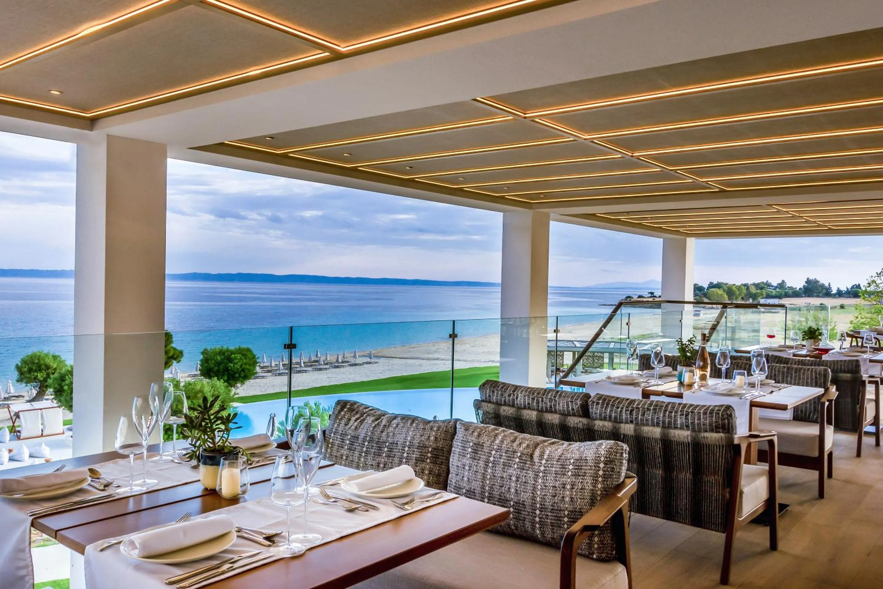 Restaurant/places to eat in Ammoa Luxury Hotel & Spa Resort