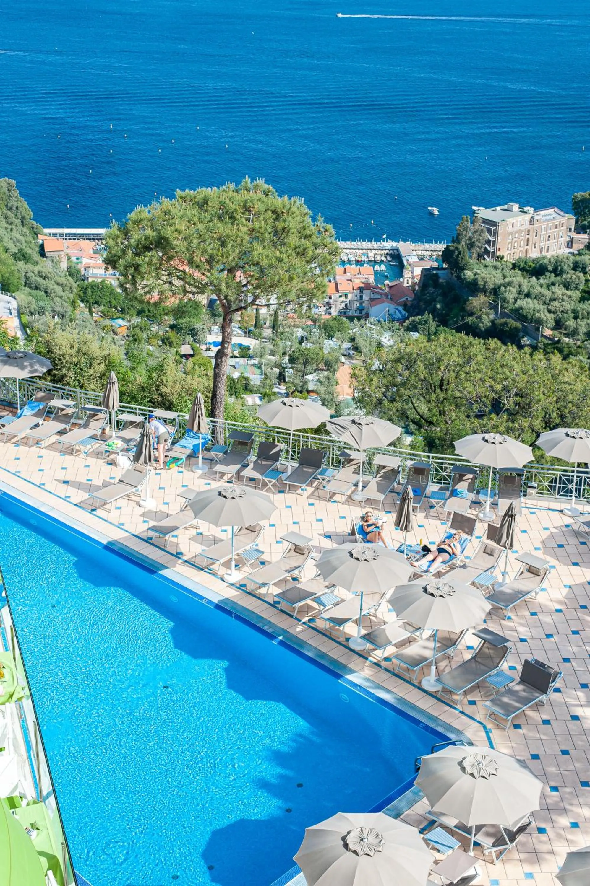 Swimming pool in Grand Hotel President