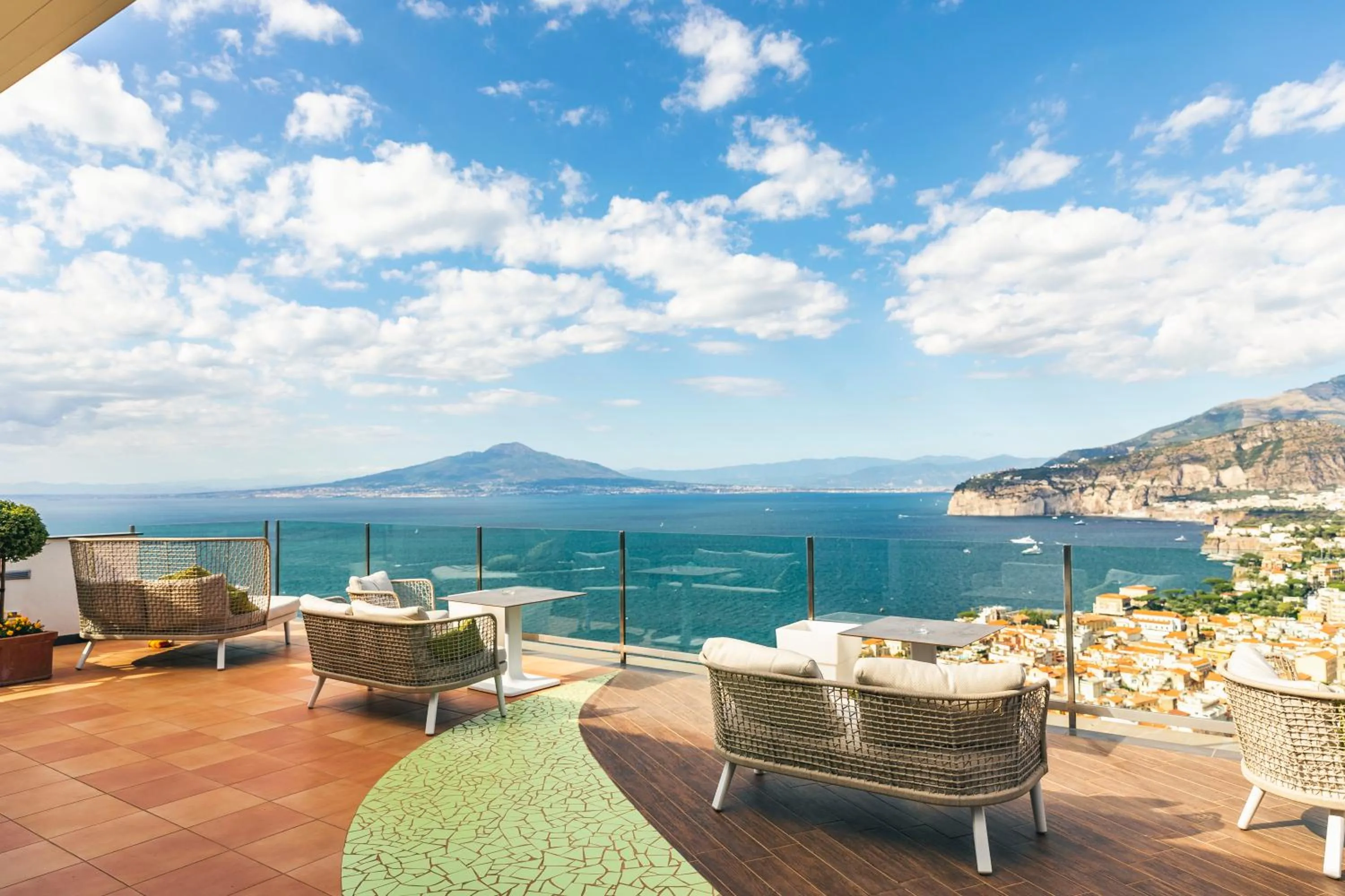 Lounge or bar in Grand Hotel President