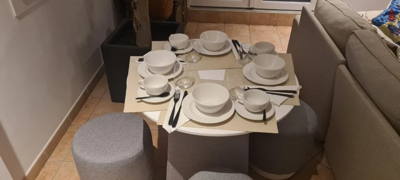 Breakfast in Cherrywood House