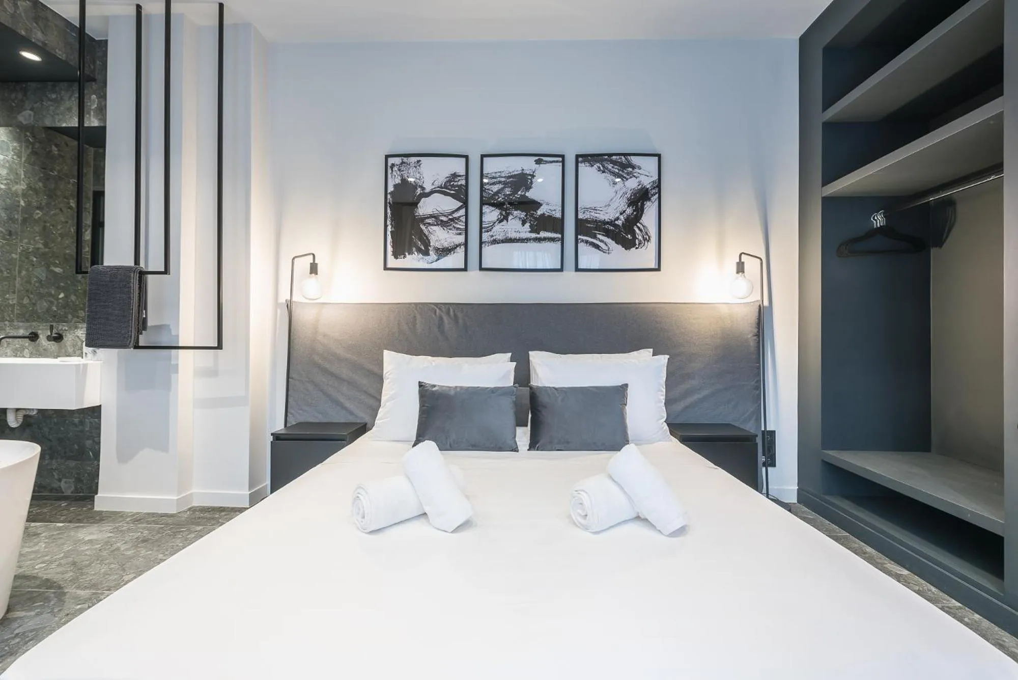 Bed in The Asprogeraka - self check-in rooms