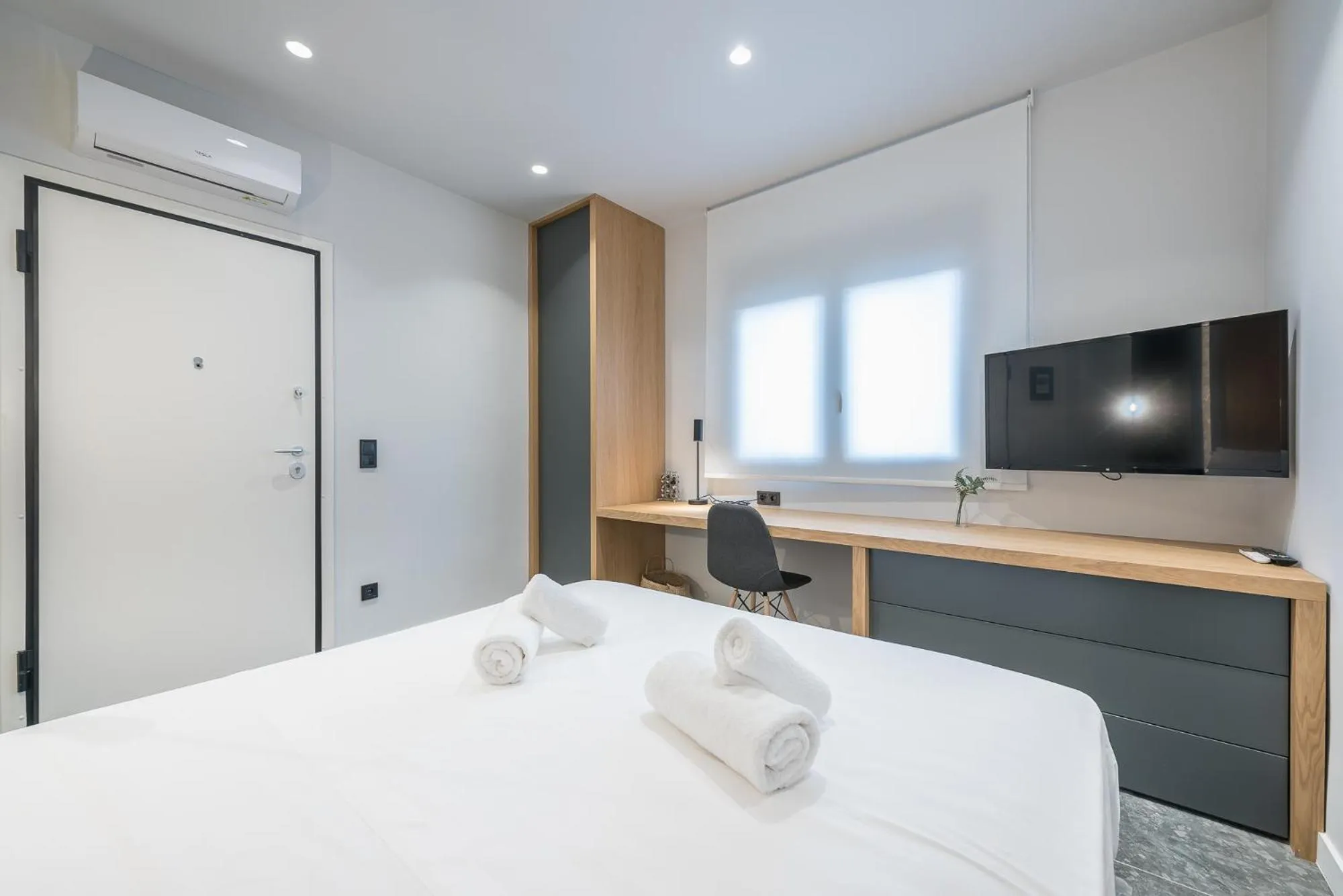 Bed in The Asprogeraka - self check-in rooms