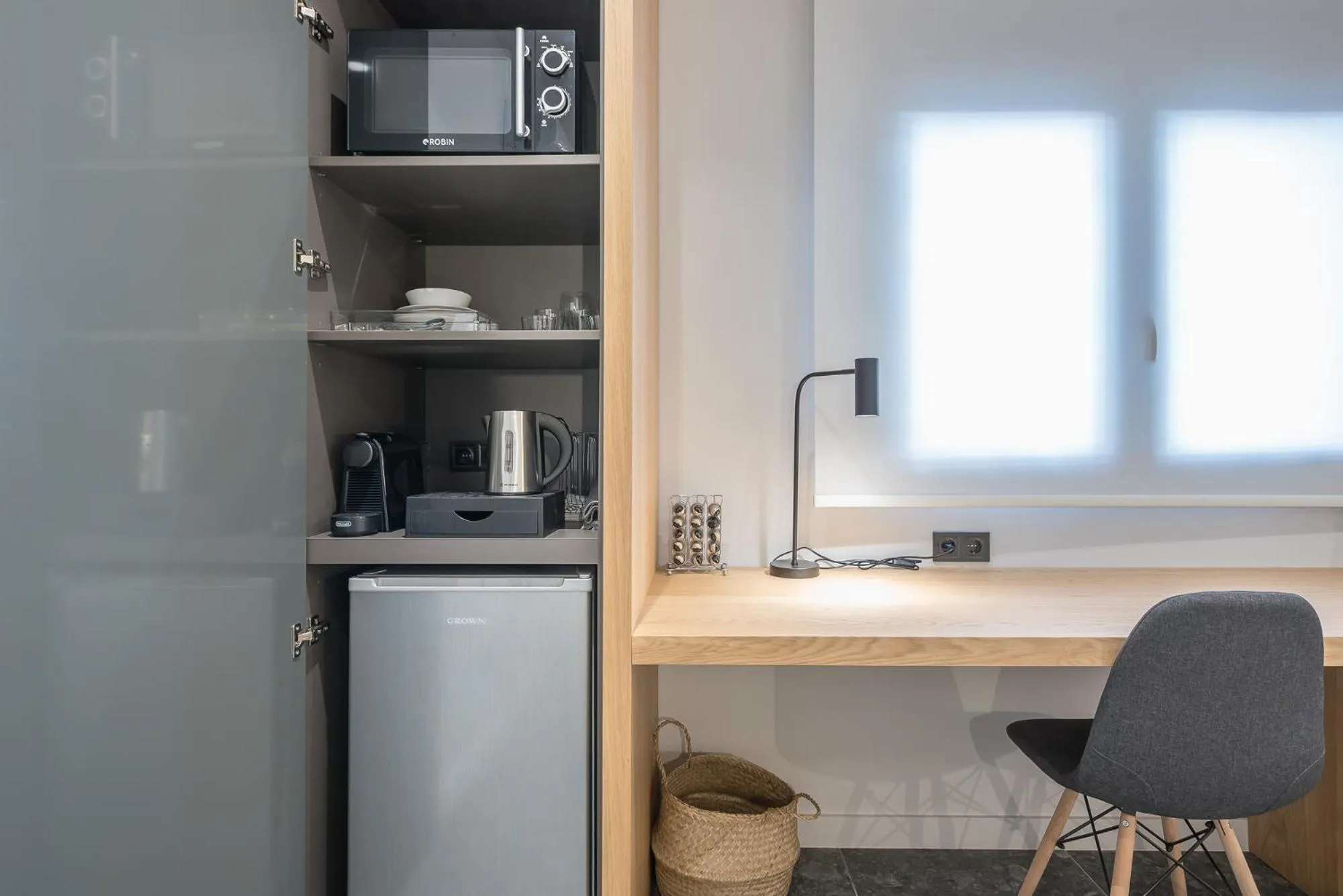 The Asprogeraka - self check-in rooms