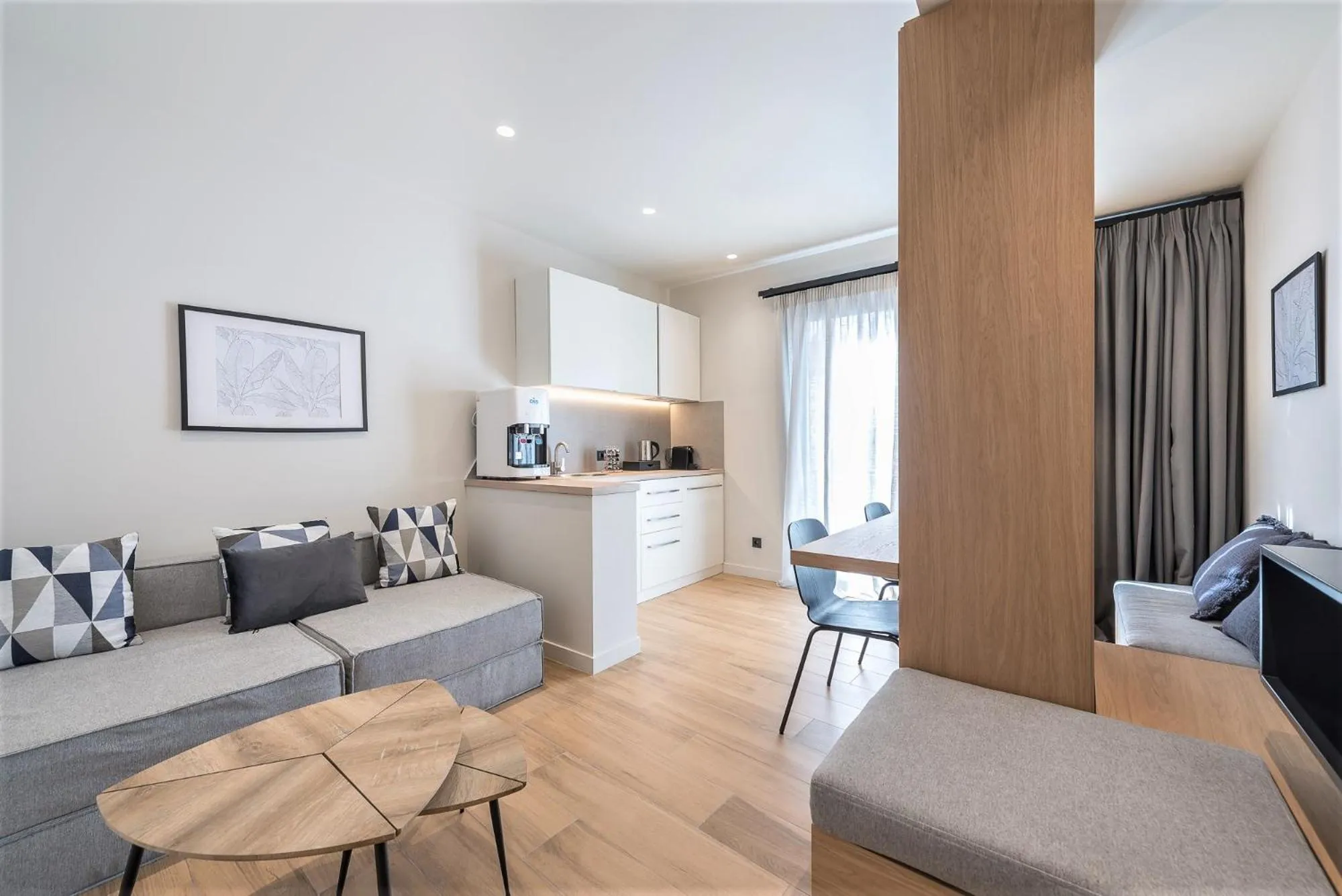 The Asprogeraka - self check-in rooms