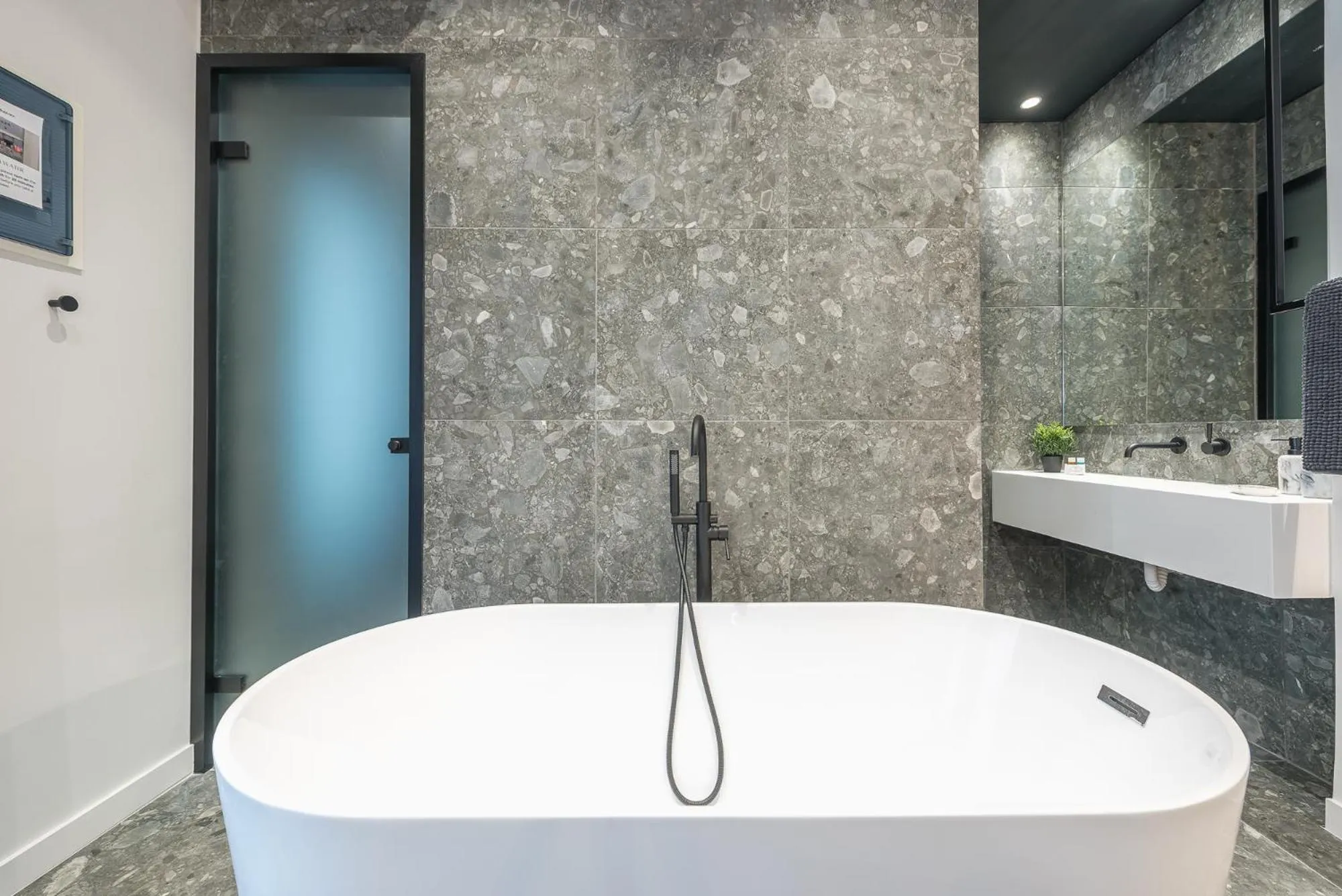 The Asprogeraka - self check-in rooms