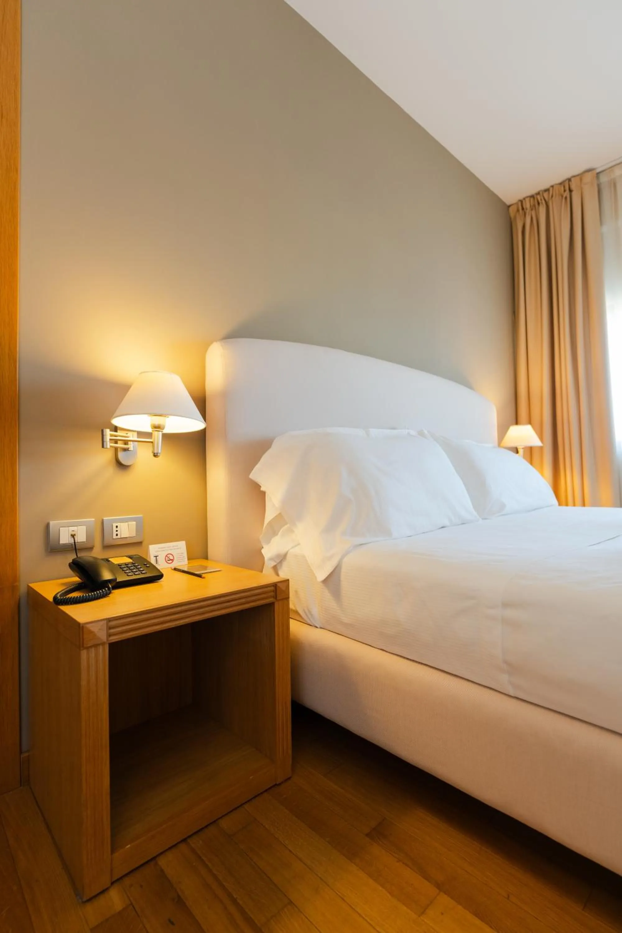 Bed in Hotel Touring