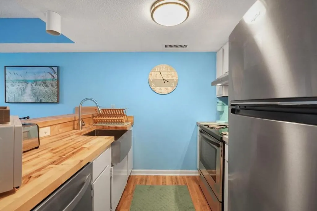 Photo of the whole room in Beautiful Blue Ocean Condo