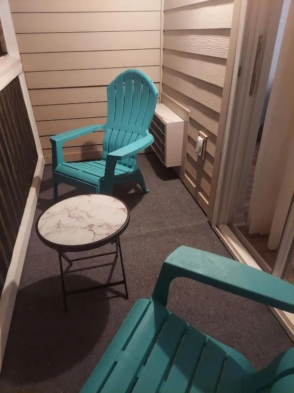 Seating area in Beautiful Blue Ocean Condo