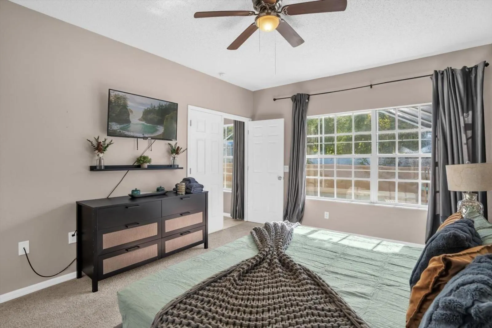 Bedroom, Bed in Elegant Villa Pool Fun Game Room Near Disney