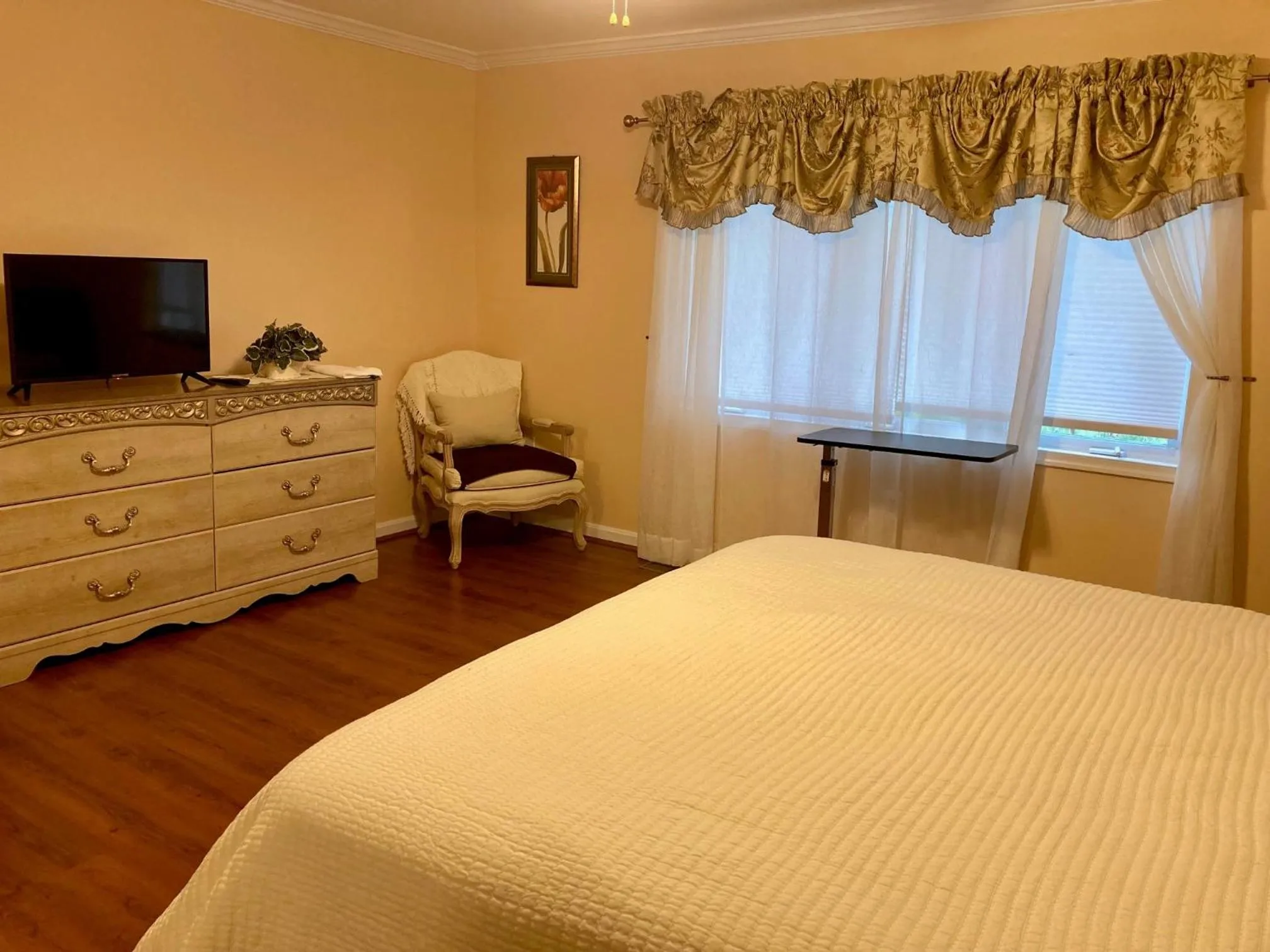 Bedroom, Bed in Purcellville Home