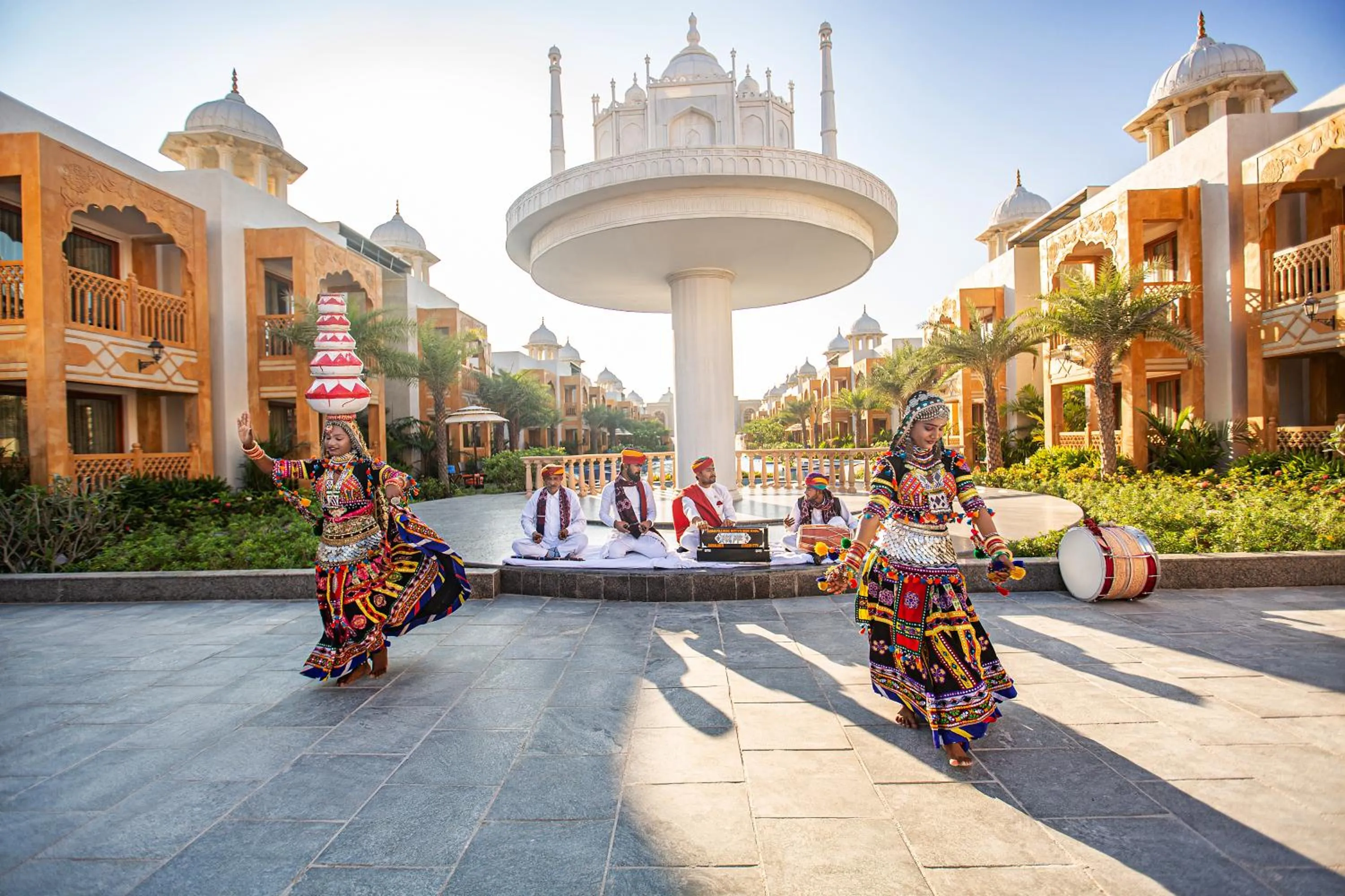 Evening entertainment in Kaldan Samudhra Palace