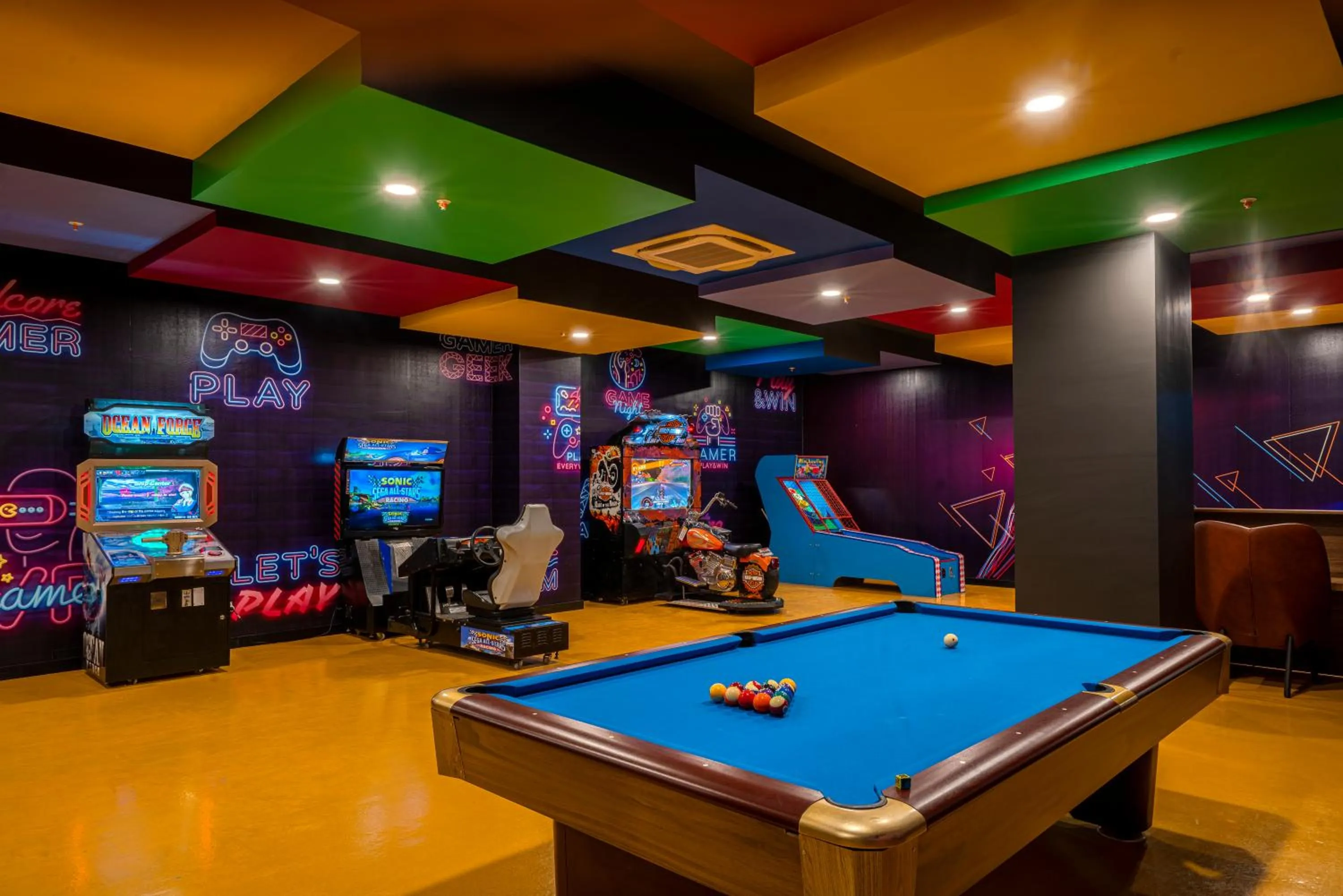 Game Room in Arnor De Luxe Hotel & Spa