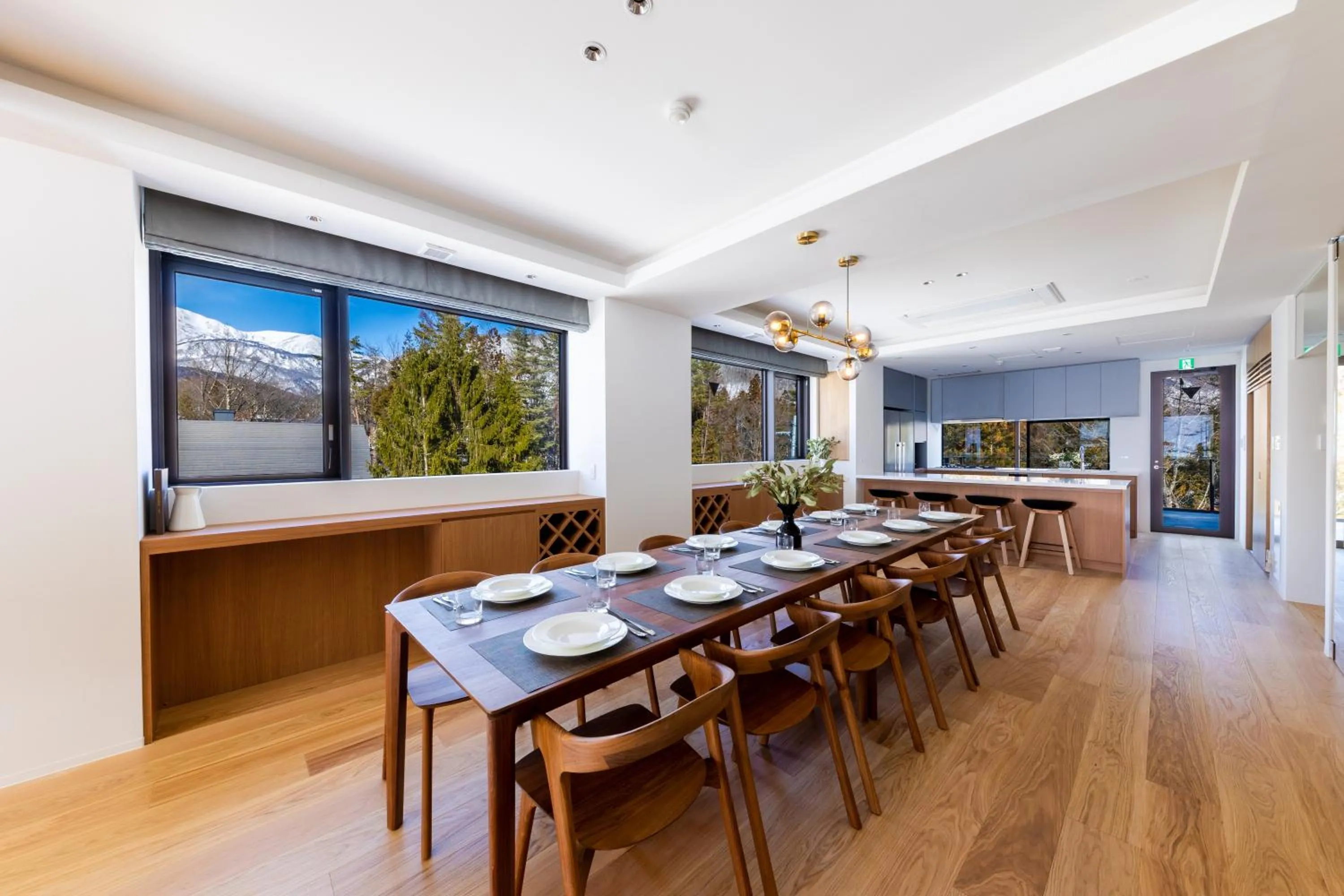 Dining area in ROKA by HHG