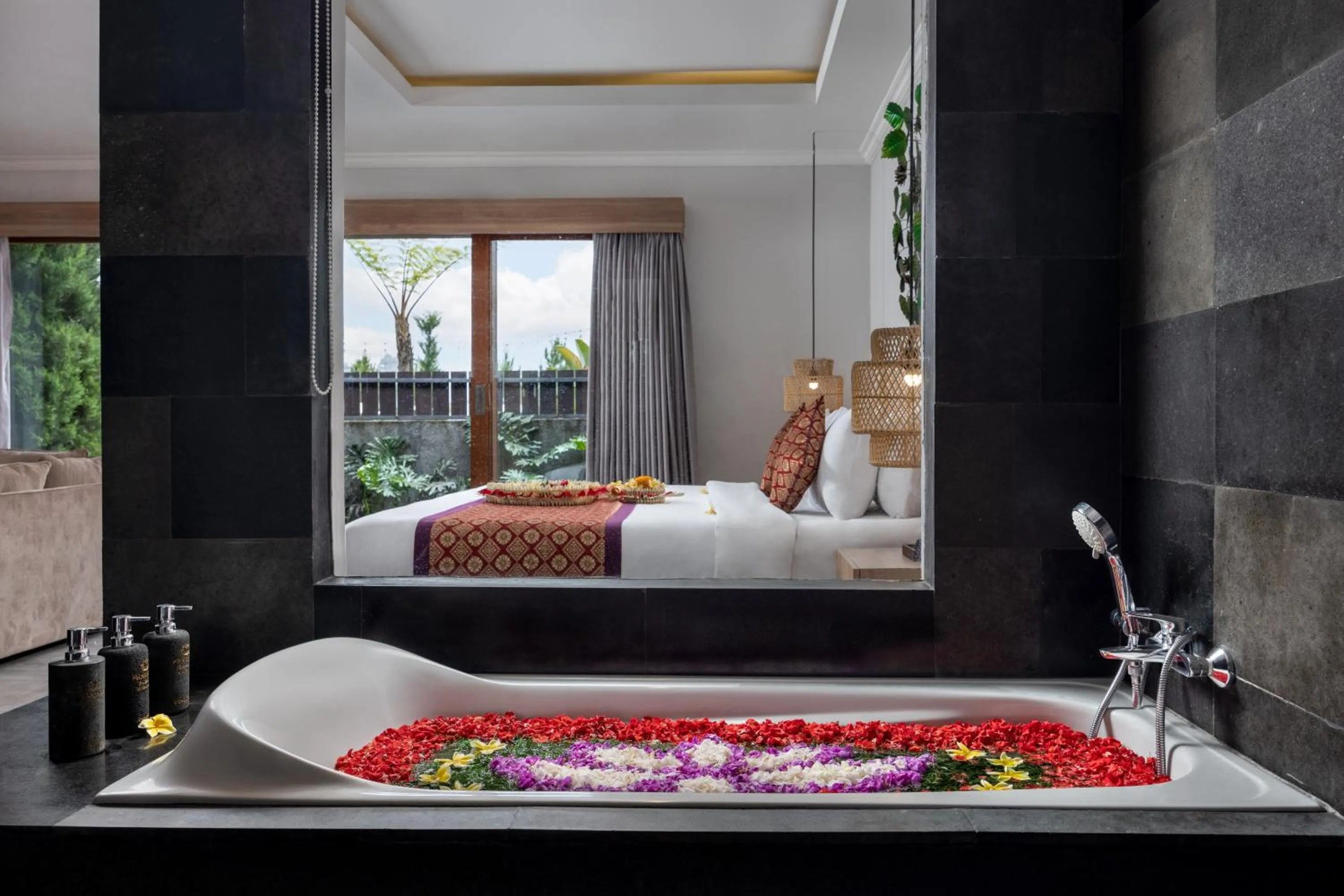 Bathroom, Bed in Pramana Zahill Kintamani