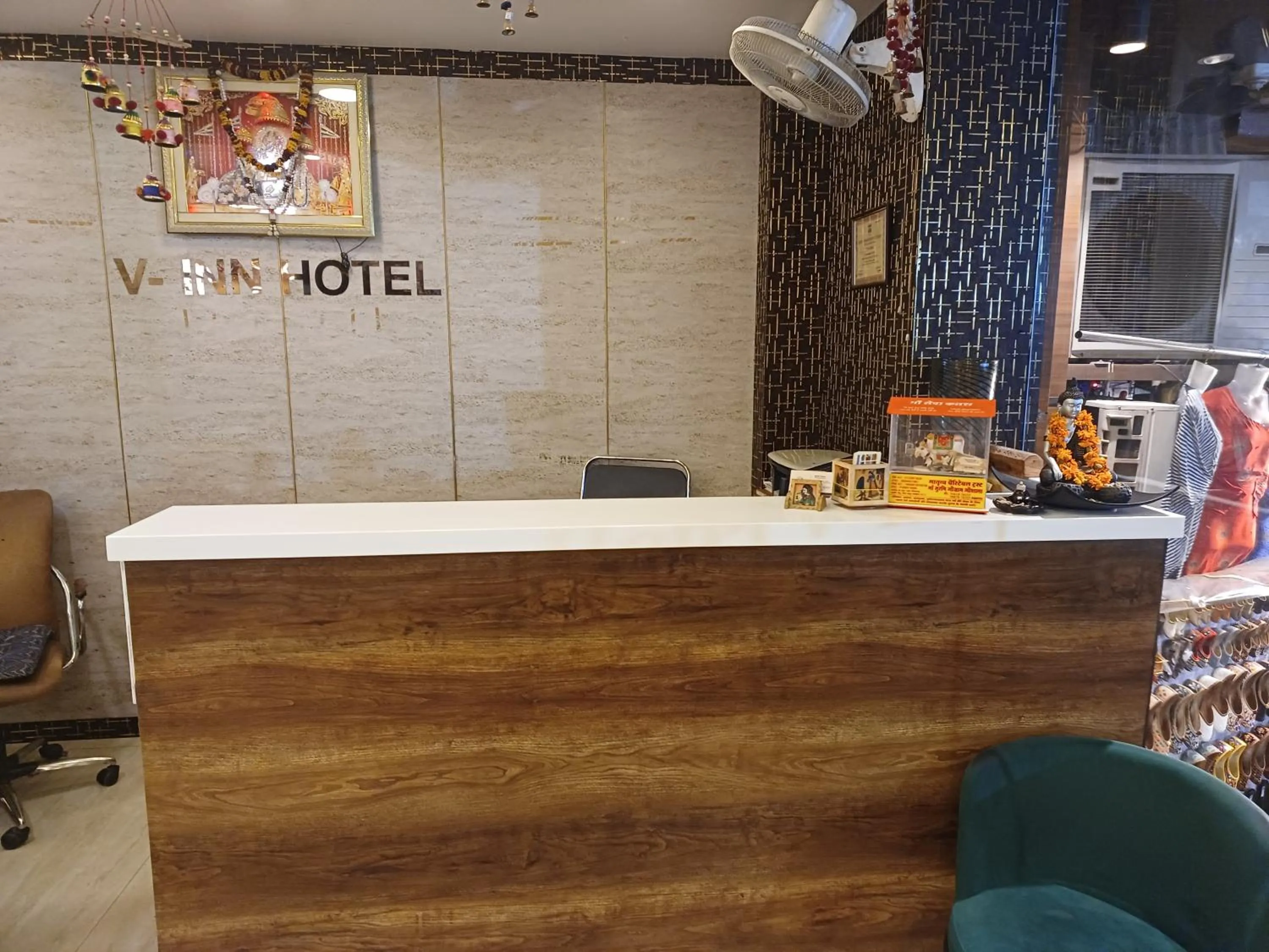 Lobby or reception in Hotel V inn Sindhi Camp