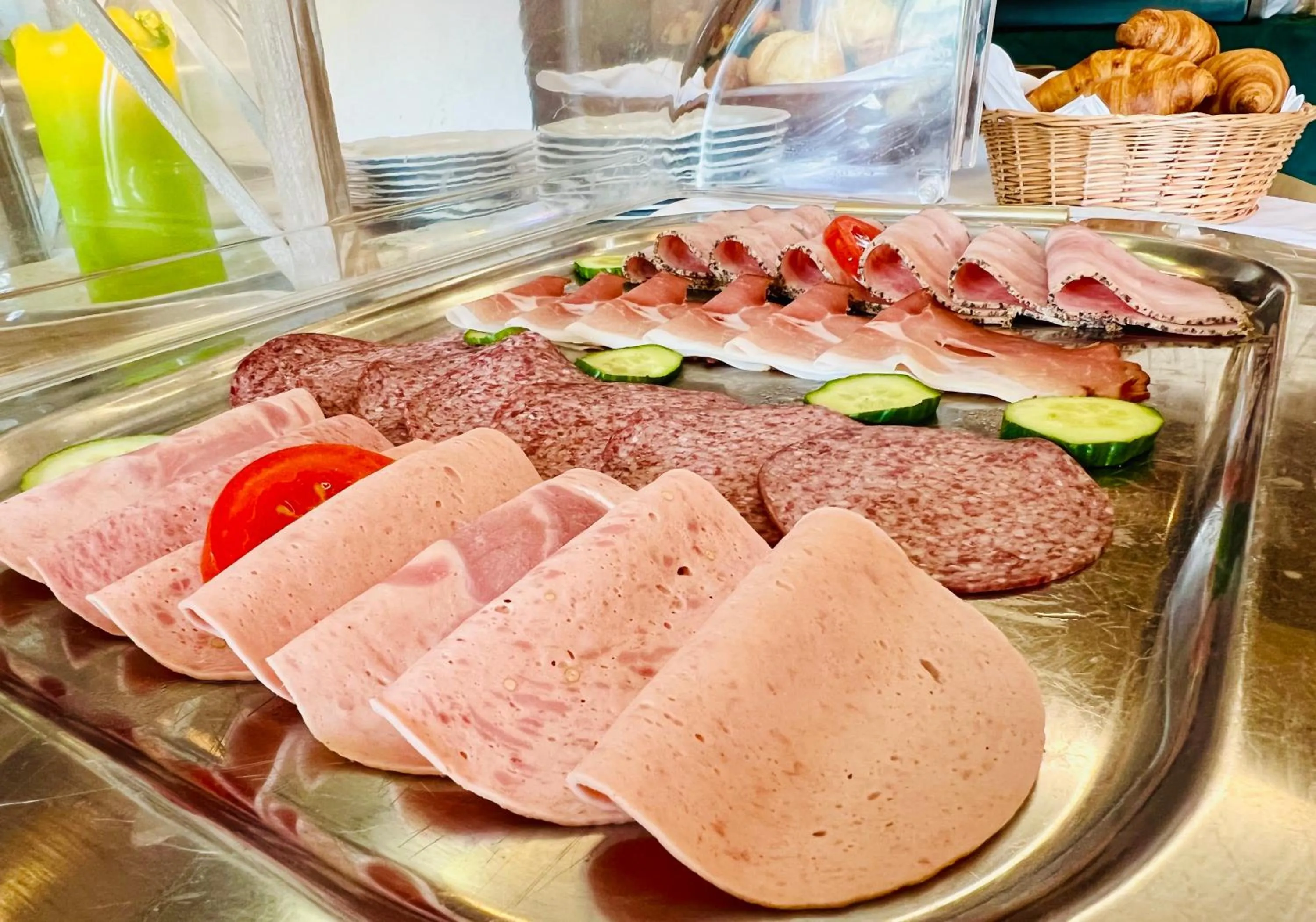 Buffet breakfast in Landhotel Tanneneck - ideal für Gruppen, Familien und Hunde