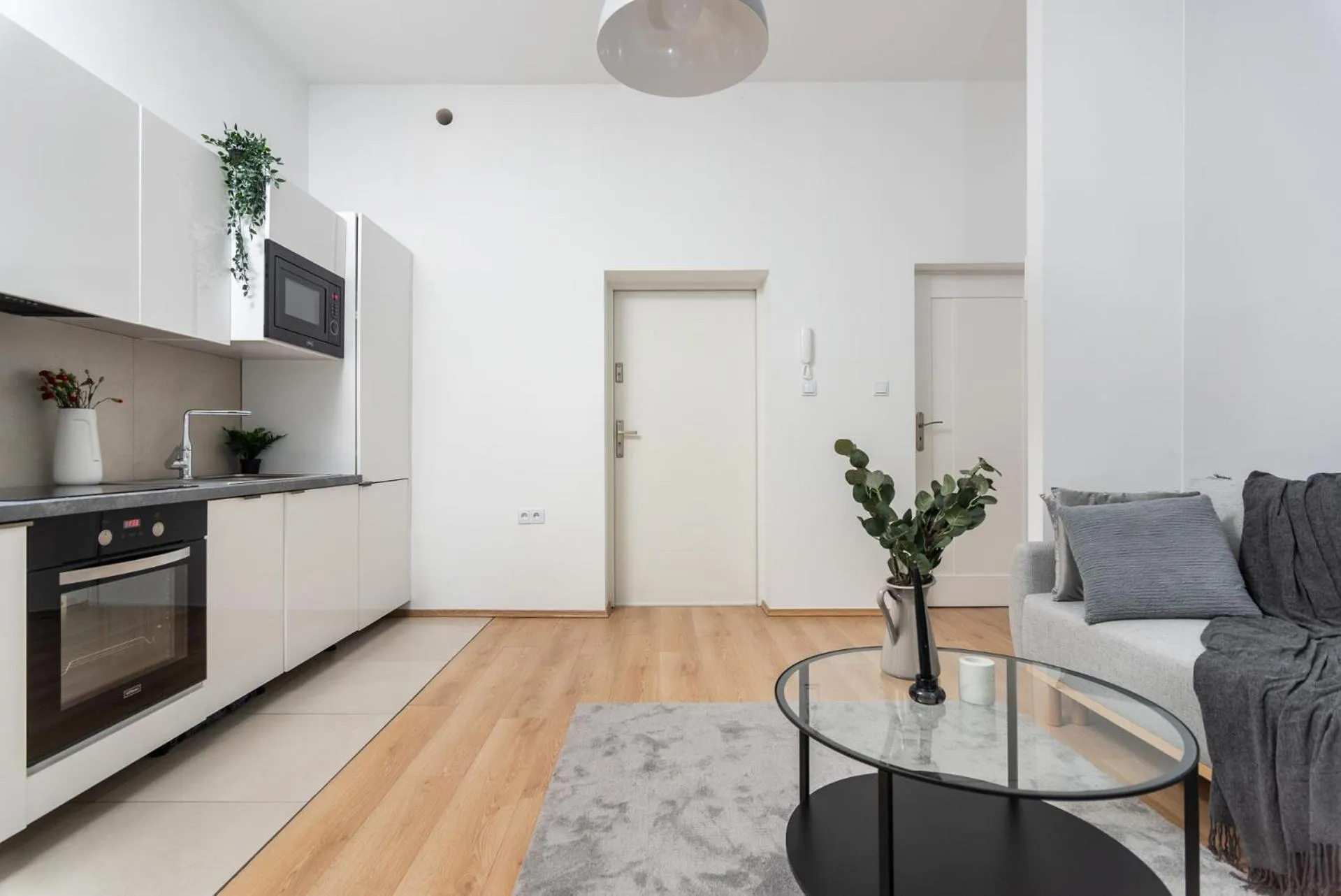 Kitchen or kitchenette in Modern Centrally Located Apartments - by Upstairs