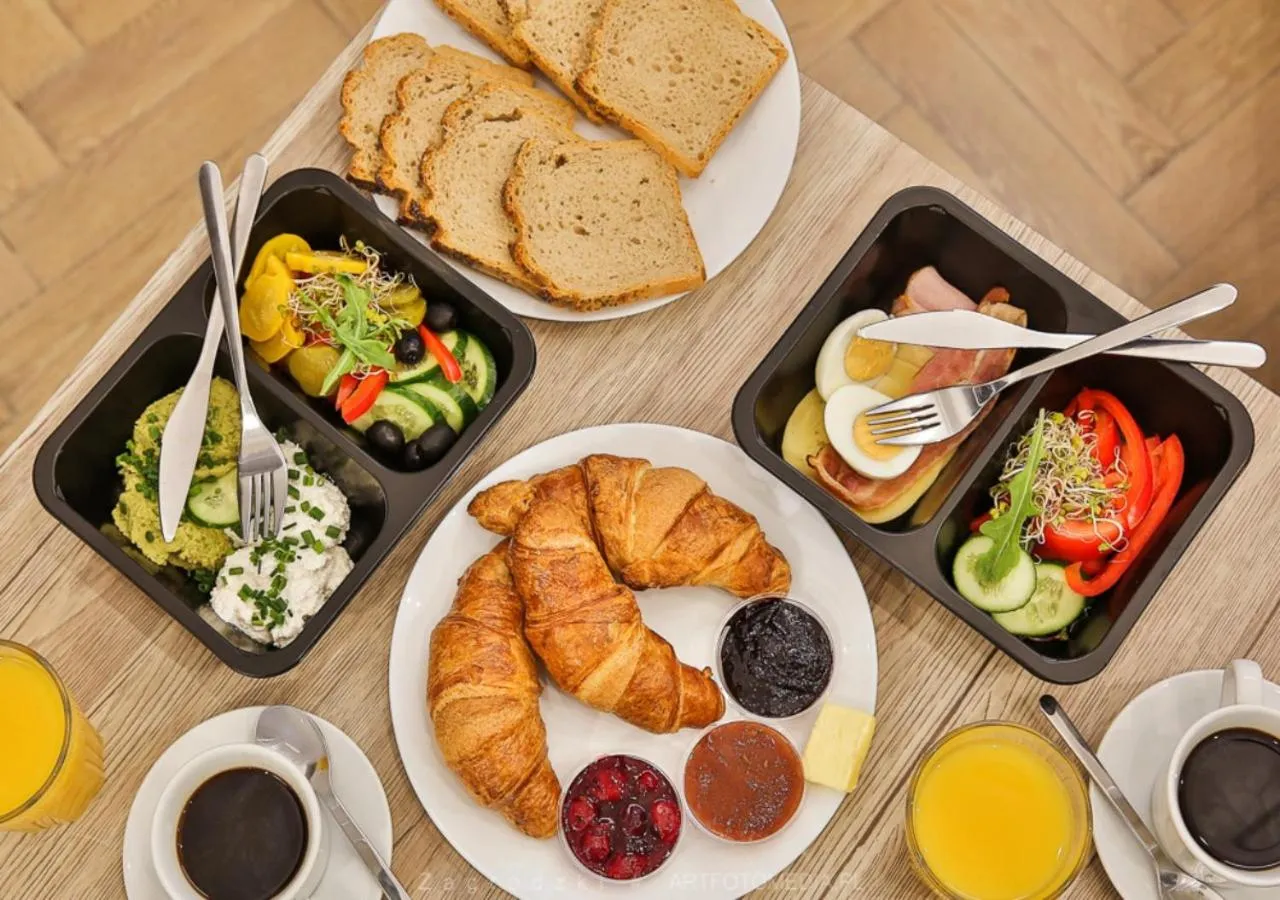 Breakfast in Modern Centrally Located Apartments - by Upstairs