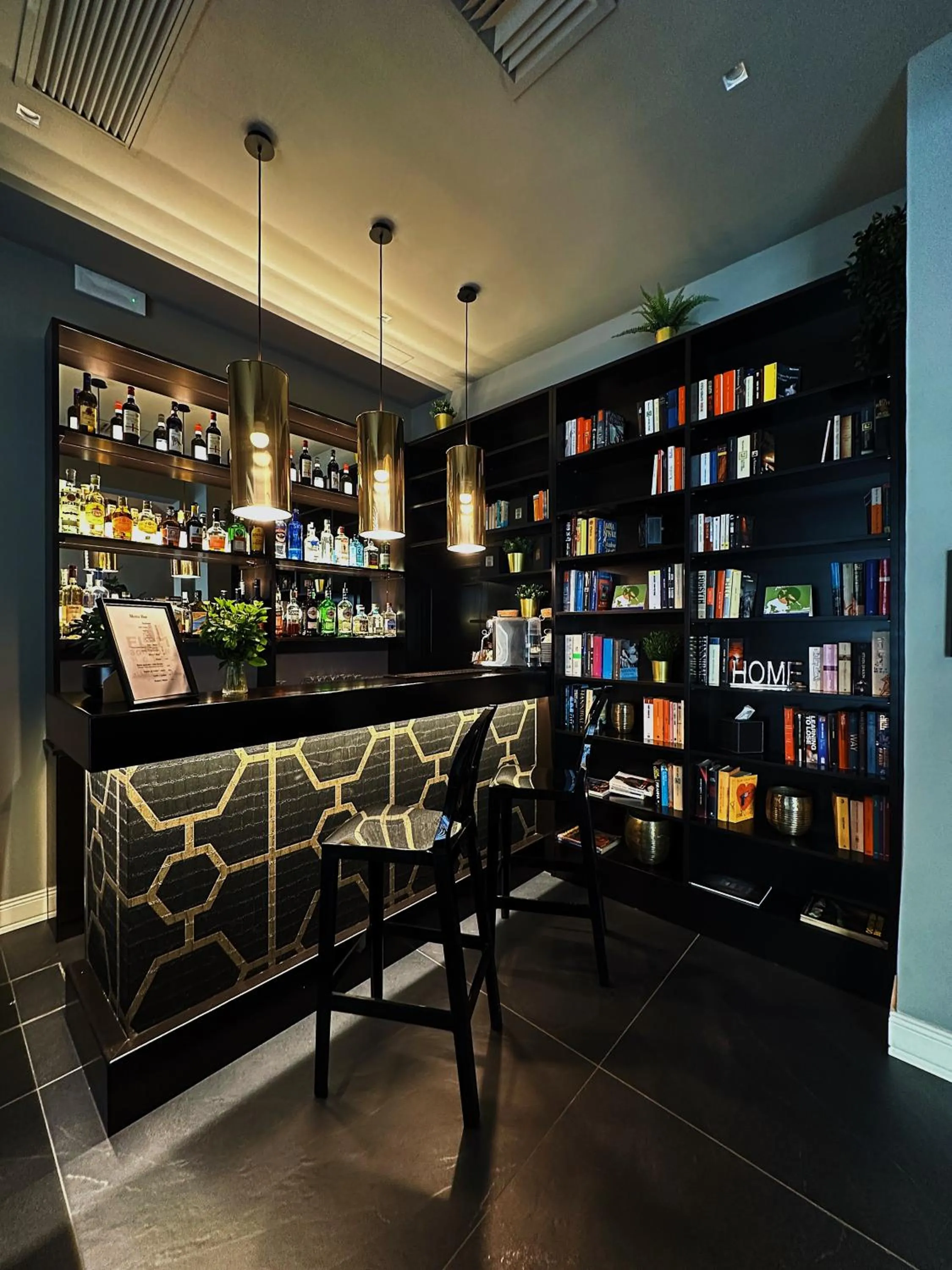 Lounge or bar in Flom Boutique Hotel