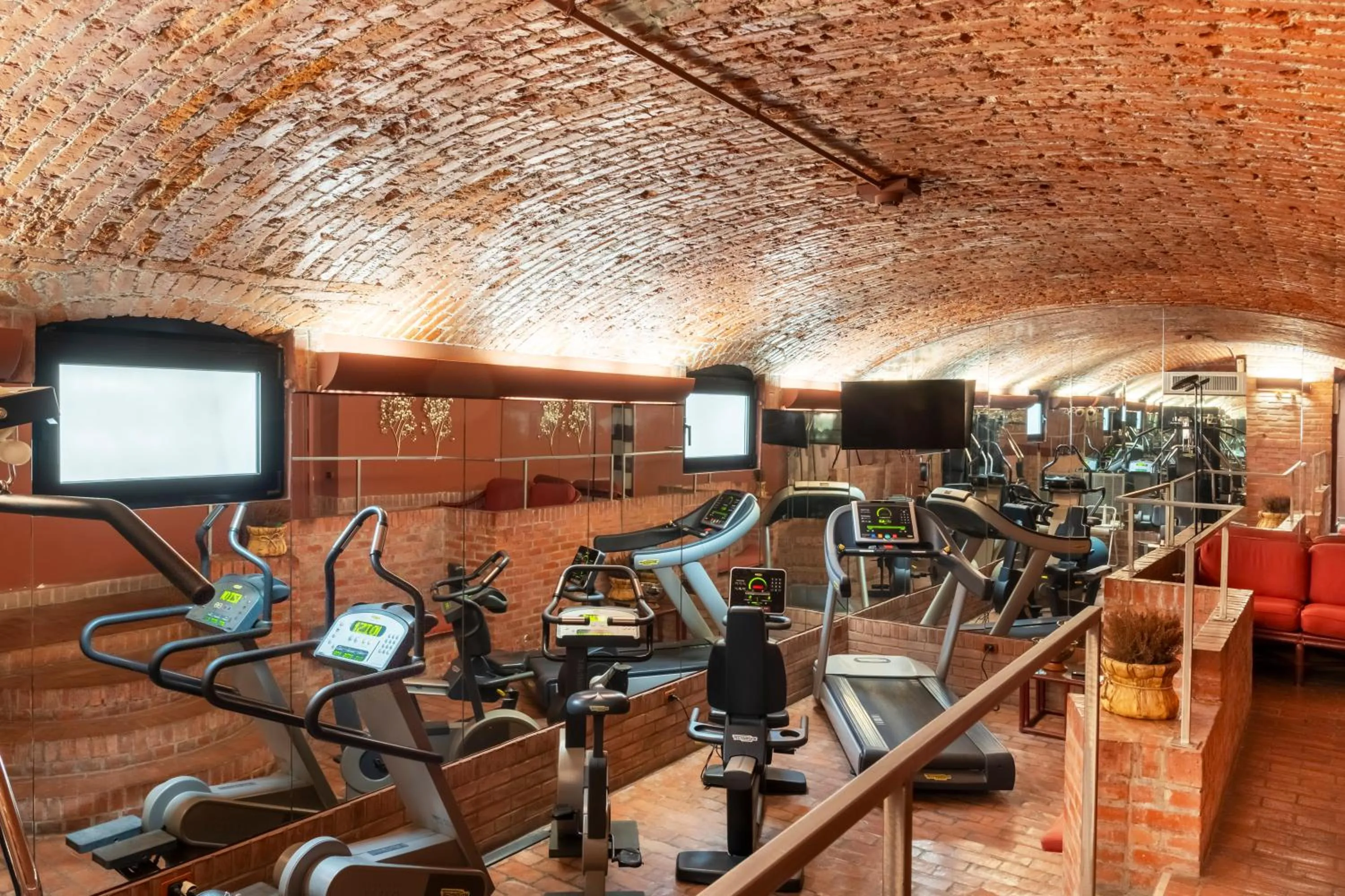 Fitness centre/facilities in Hotel Sanpi Milano