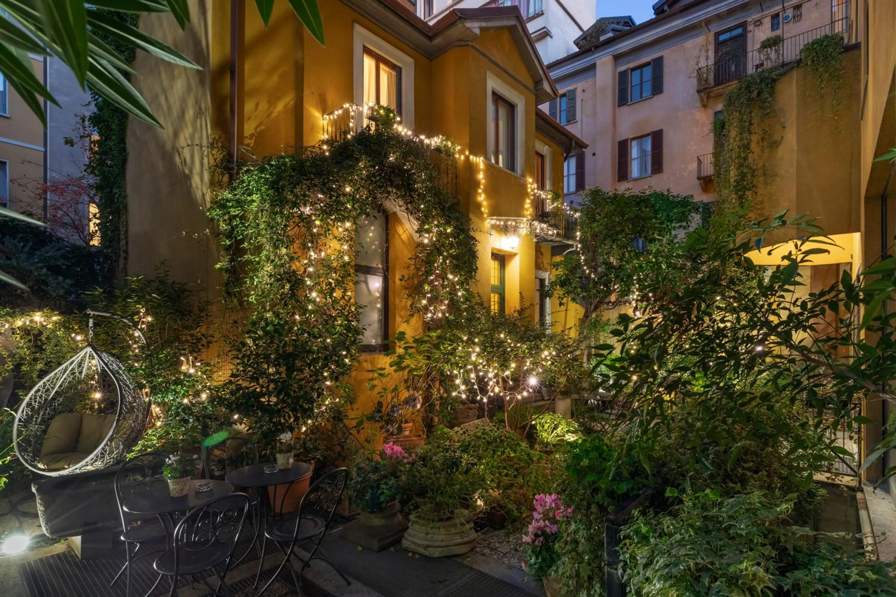 Garden view in Hotel Sanpi Milano
