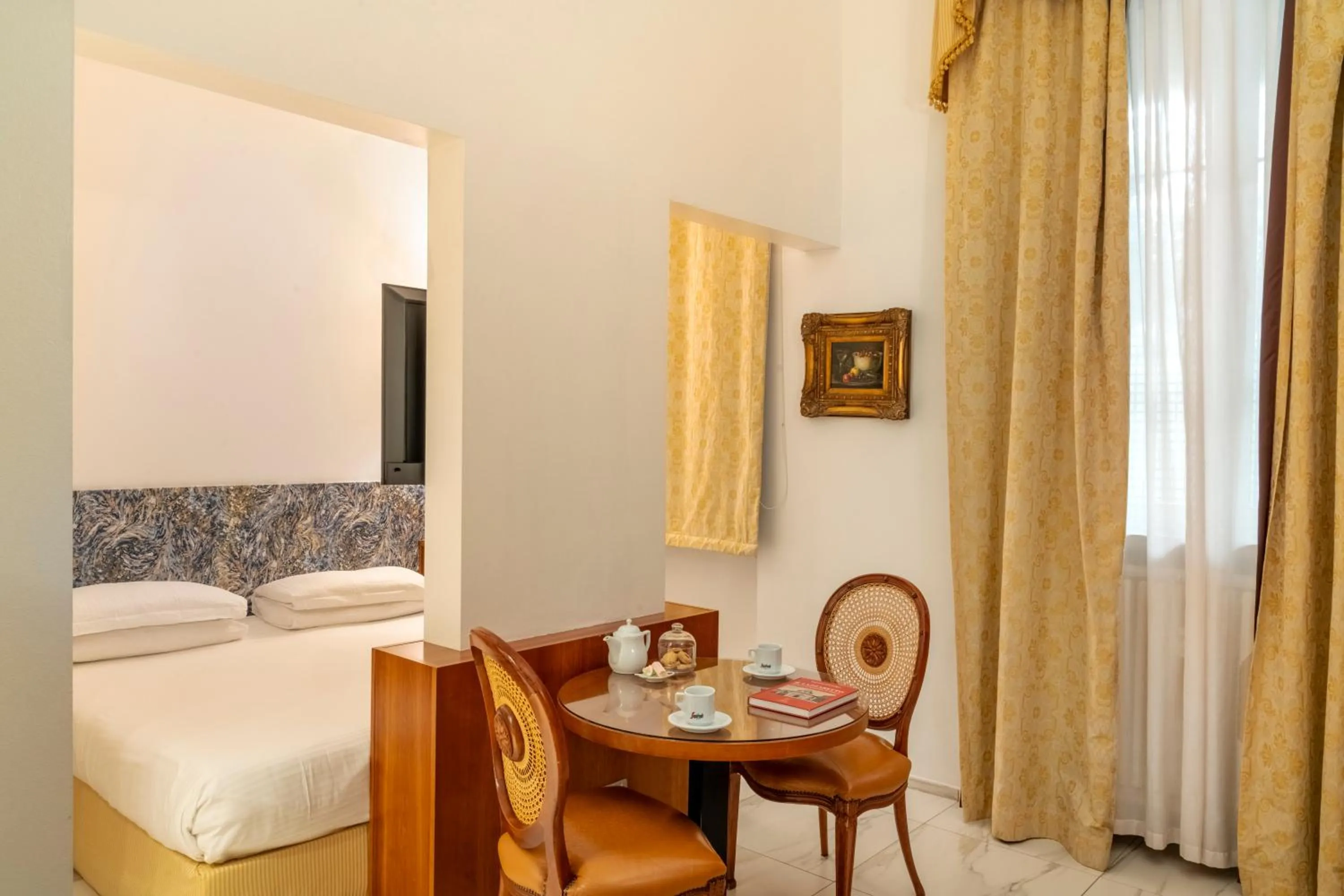 Bed in Hotel Sanpi Milano