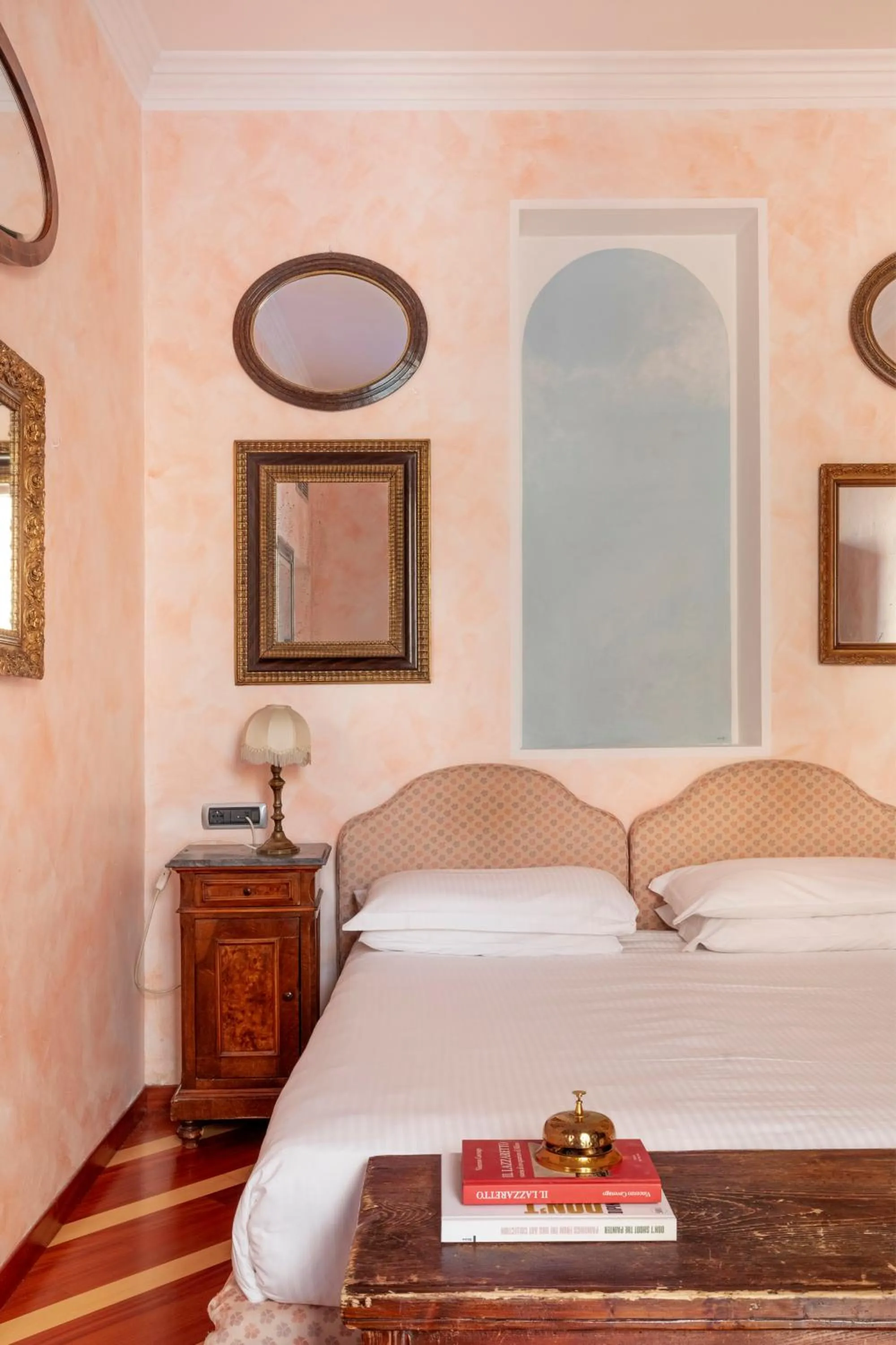 Bed in Hotel Sanpi Milano