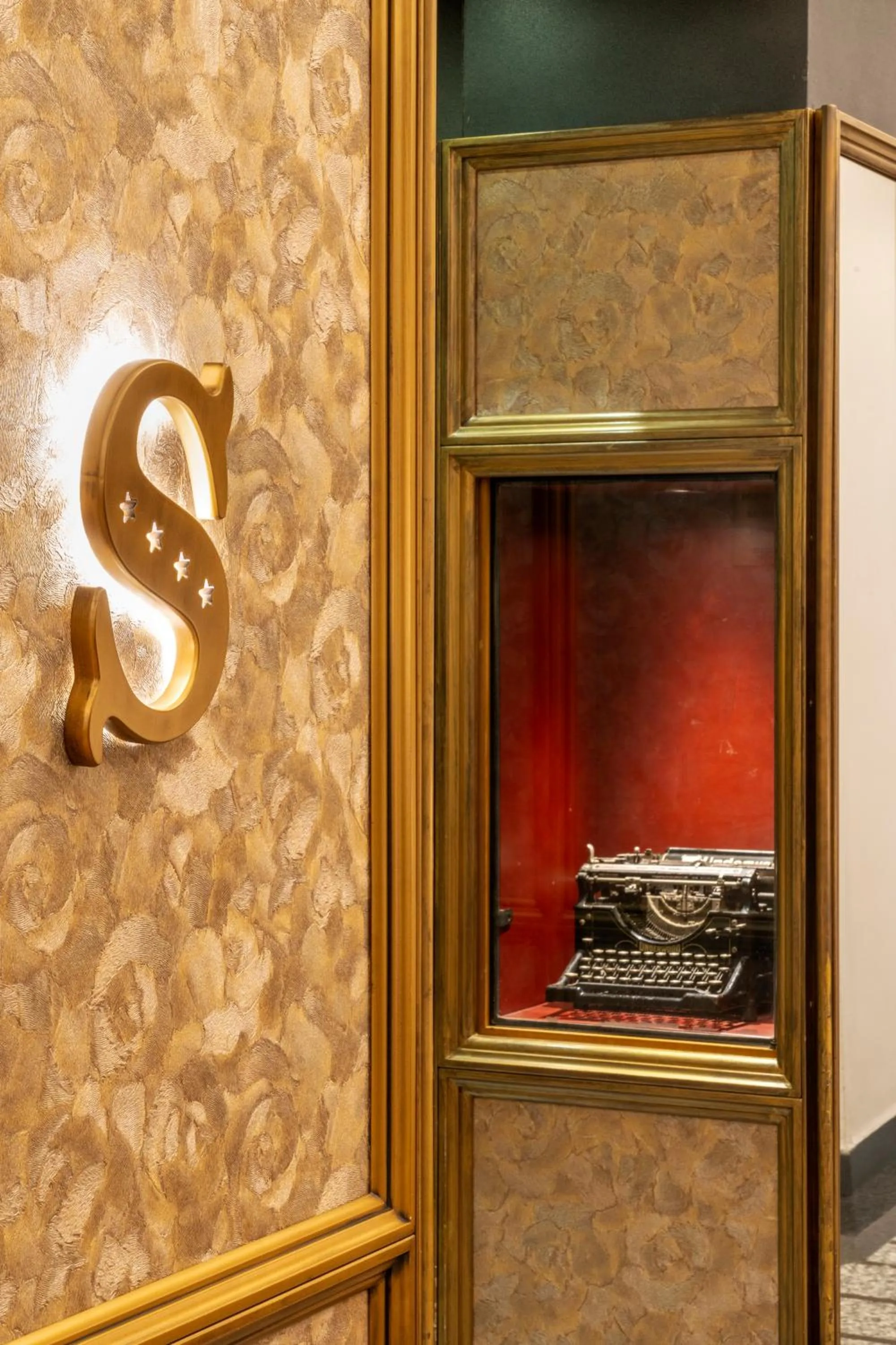 Lobby or reception in Hotel Sanpi Milano