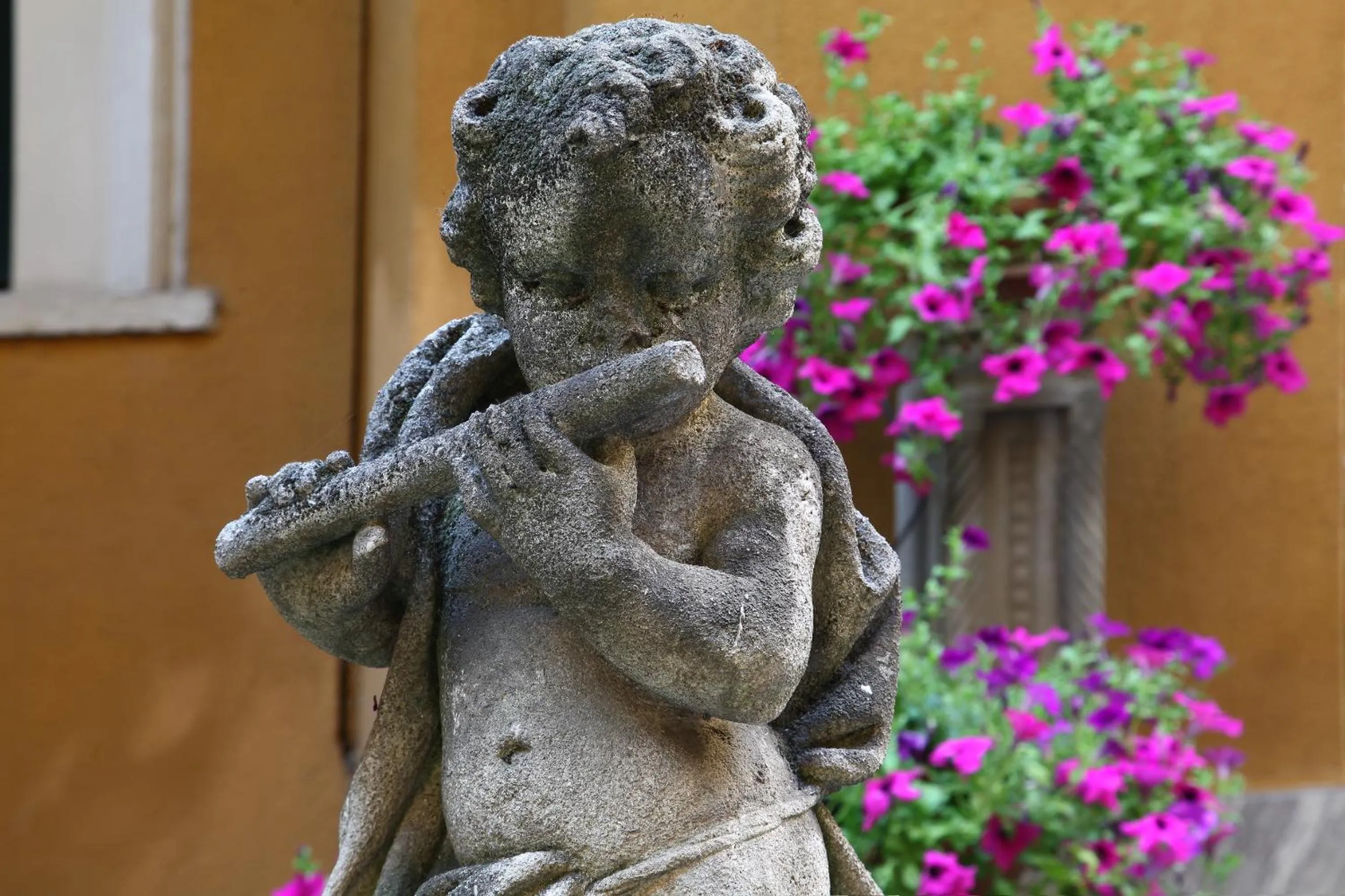 Decorative detail in Hotel Sanpi Milano