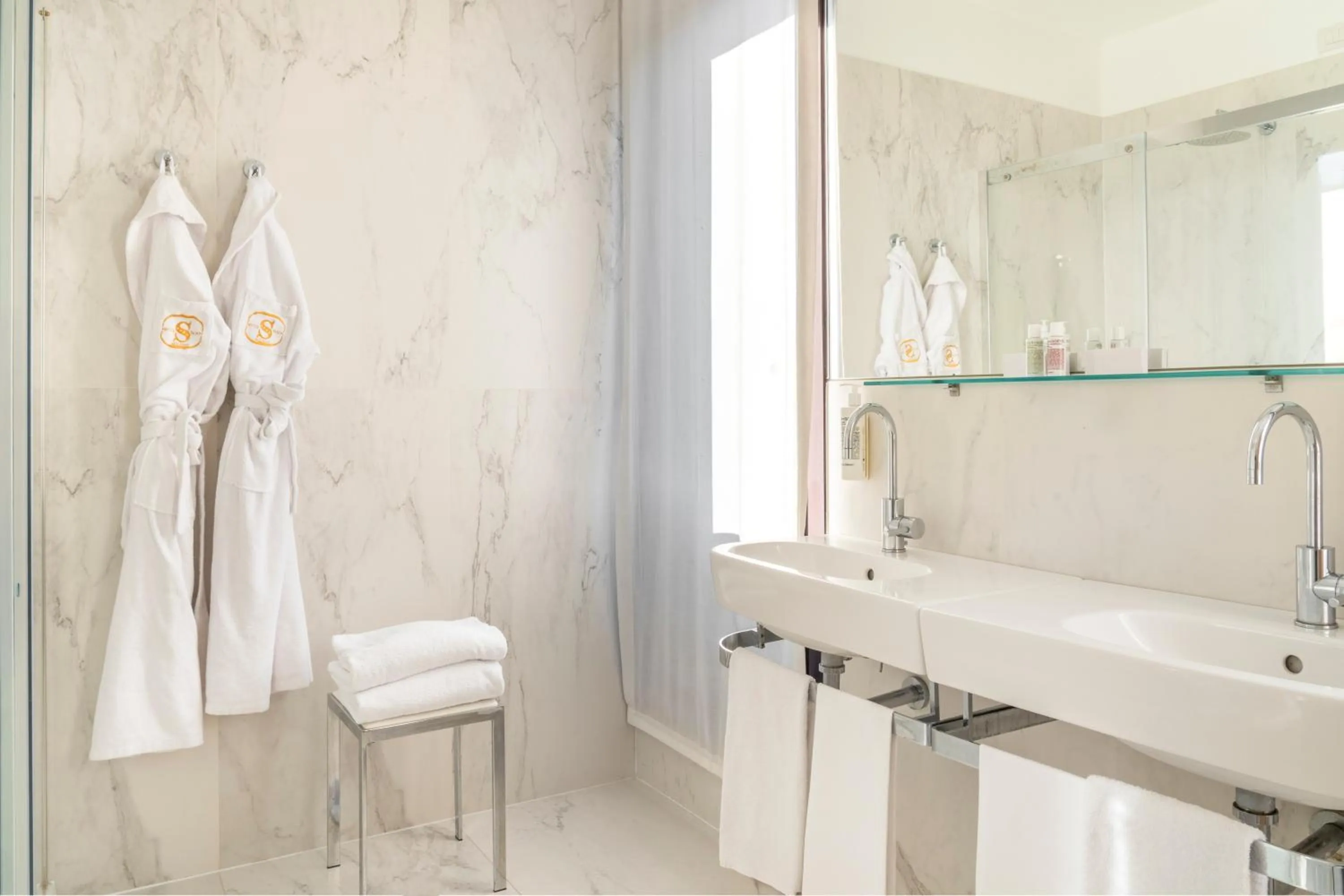 Shower in Hotel Sanpi Milano