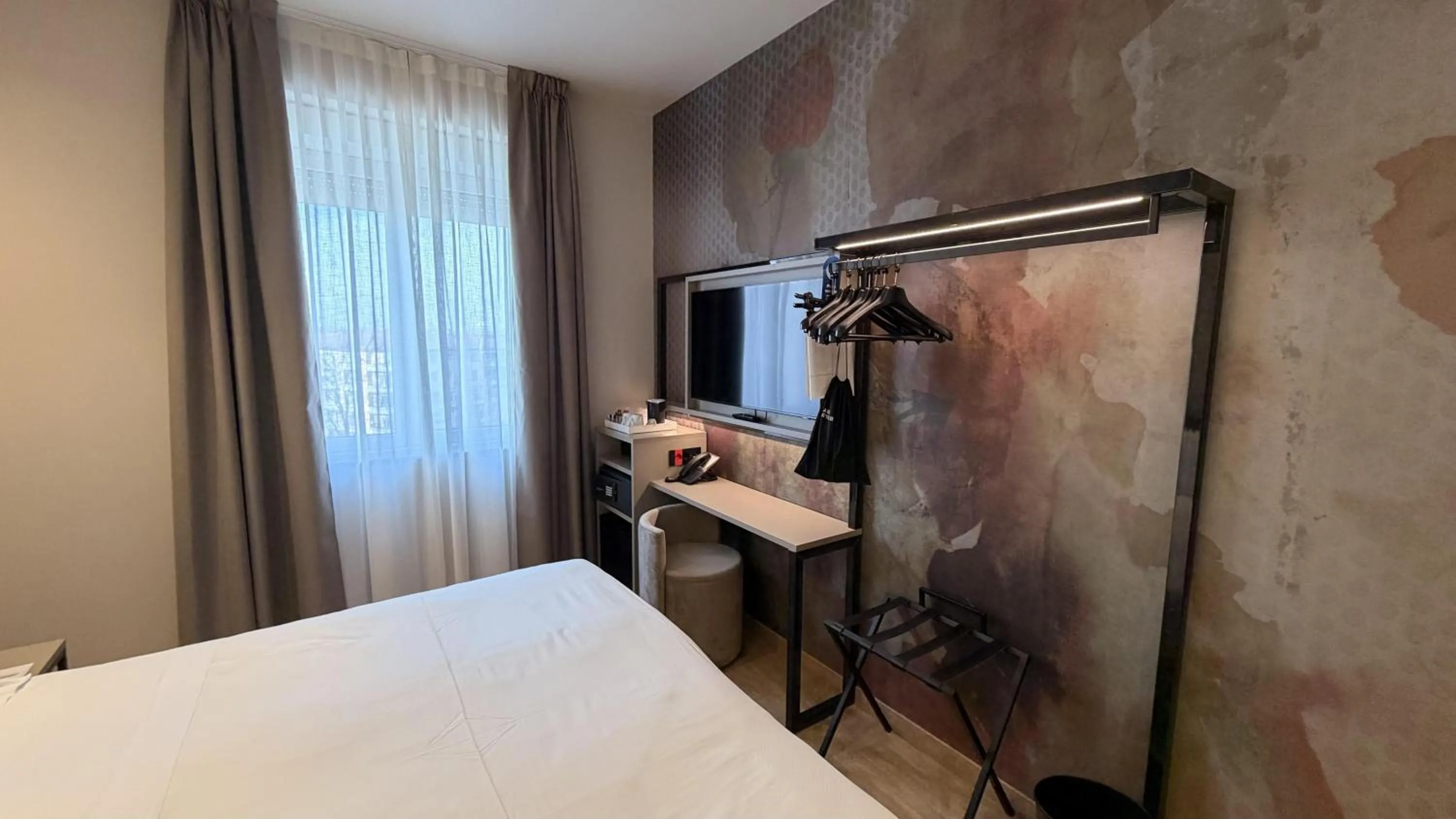 Bedroom, Bed in Hotel Astoria Sure Hotel Collection By Best Western