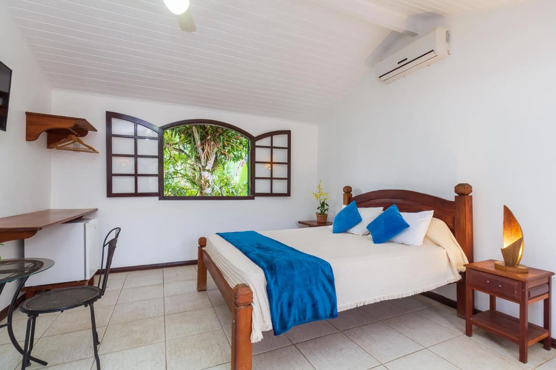 Bed in Casa Aldeia Paraty