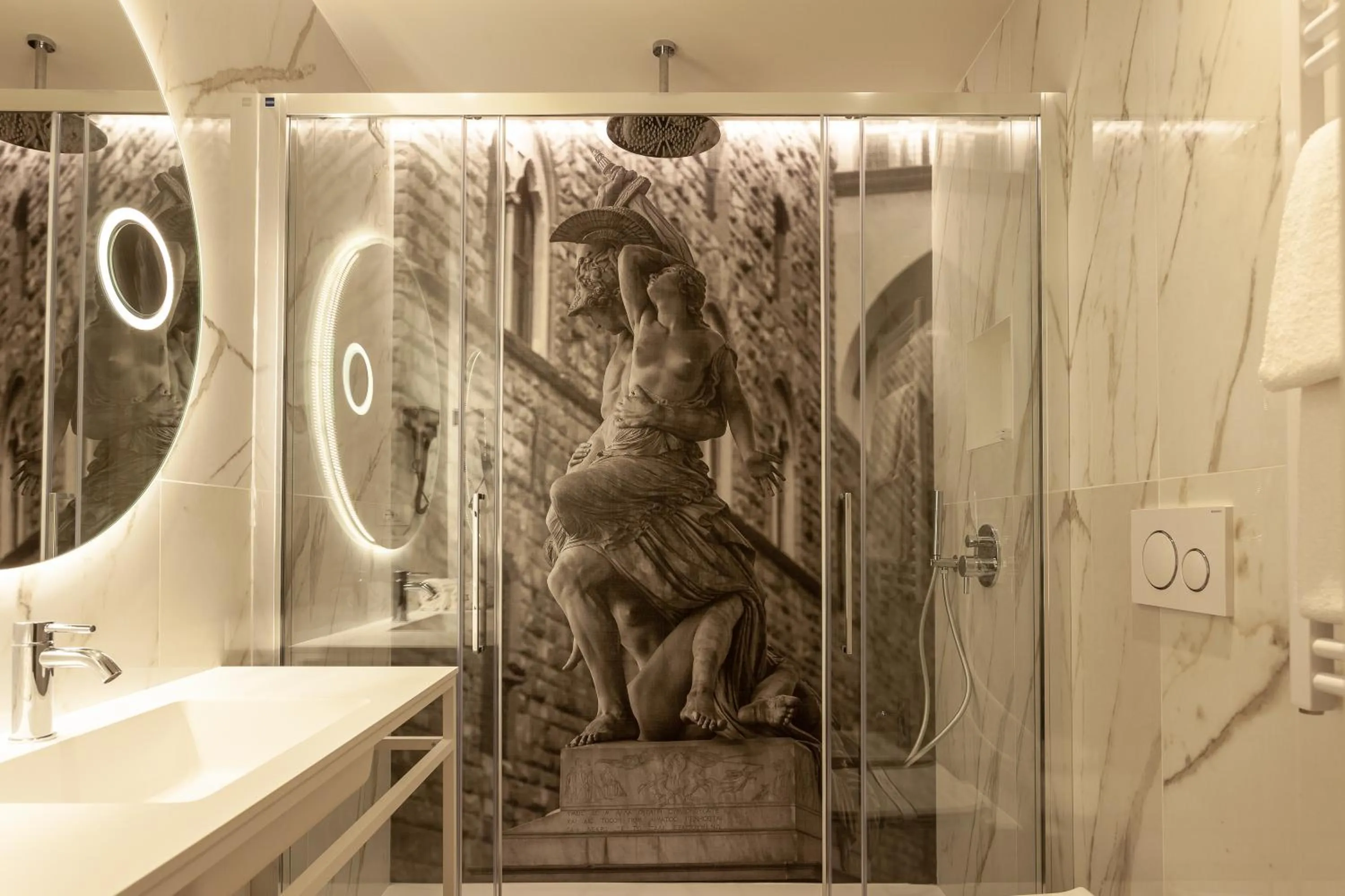 Shower in Hotel La Fortezza