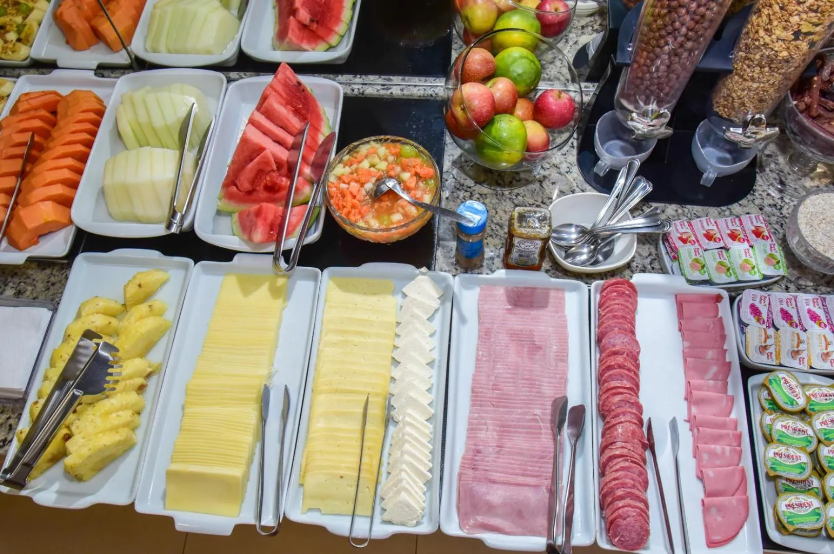 Breakfast in Hotel Plaza Garden