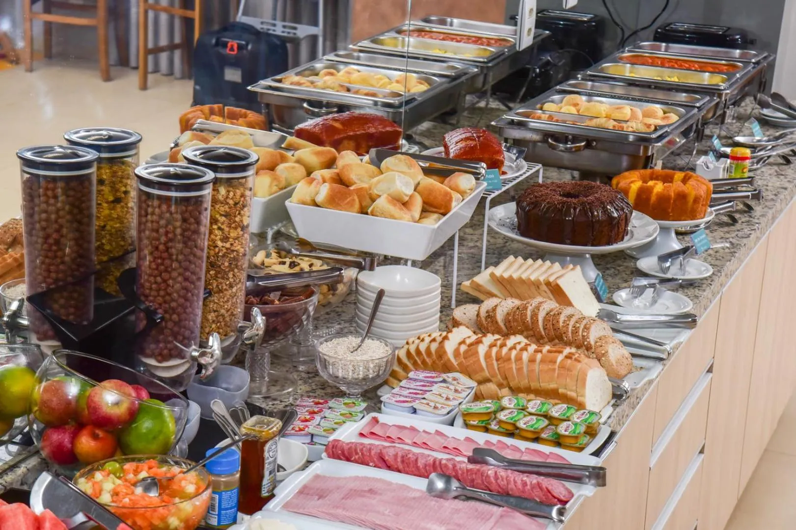 Breakfast in Hotel Plaza Garden