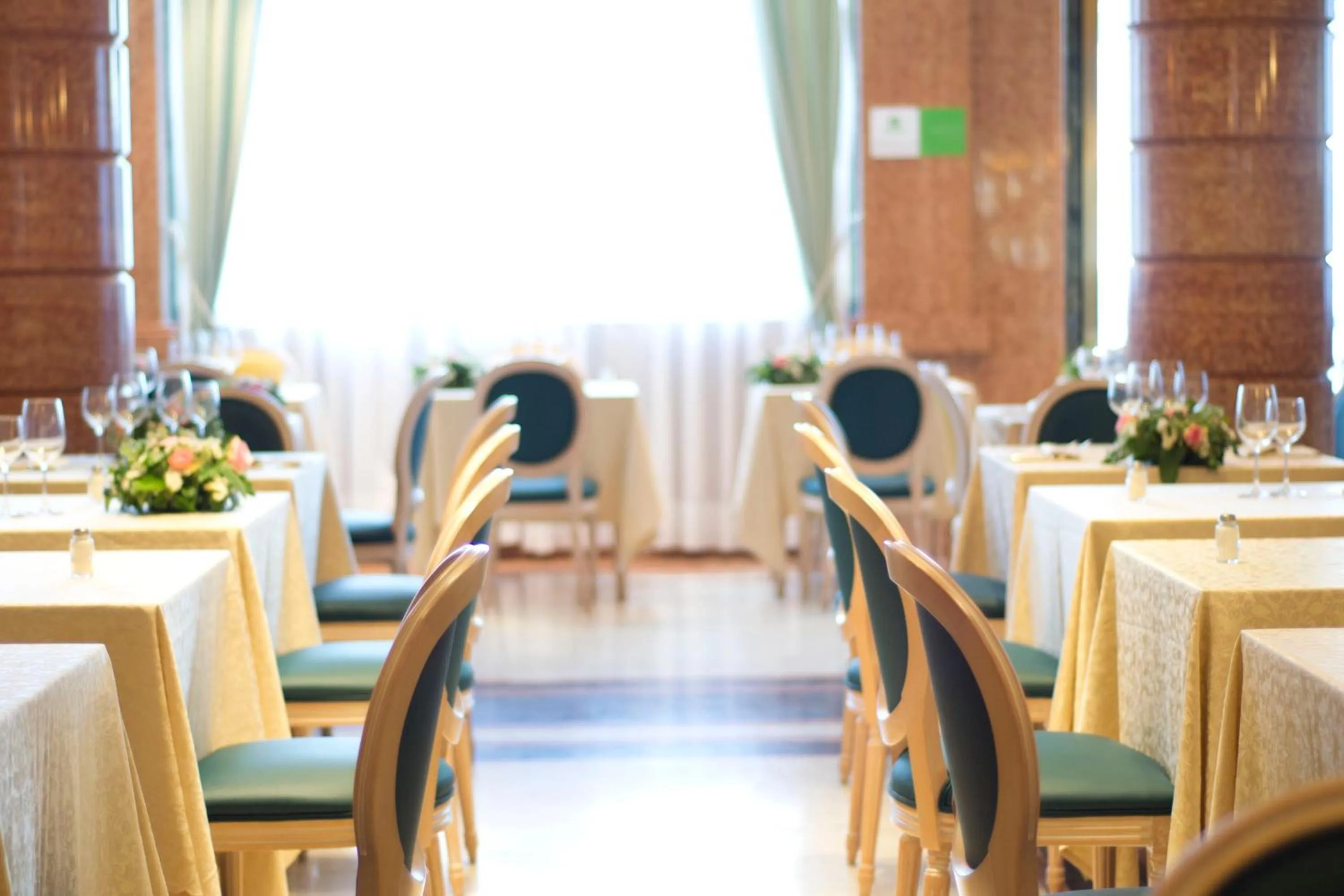 Restaurant/places to eat in Hotel Catullo