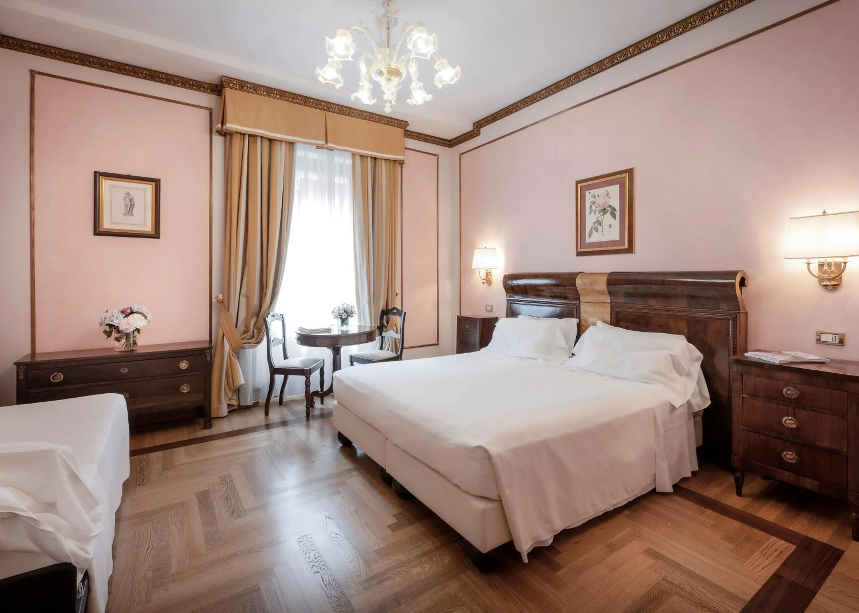 Bedroom, Bed in Due Torri Hotel