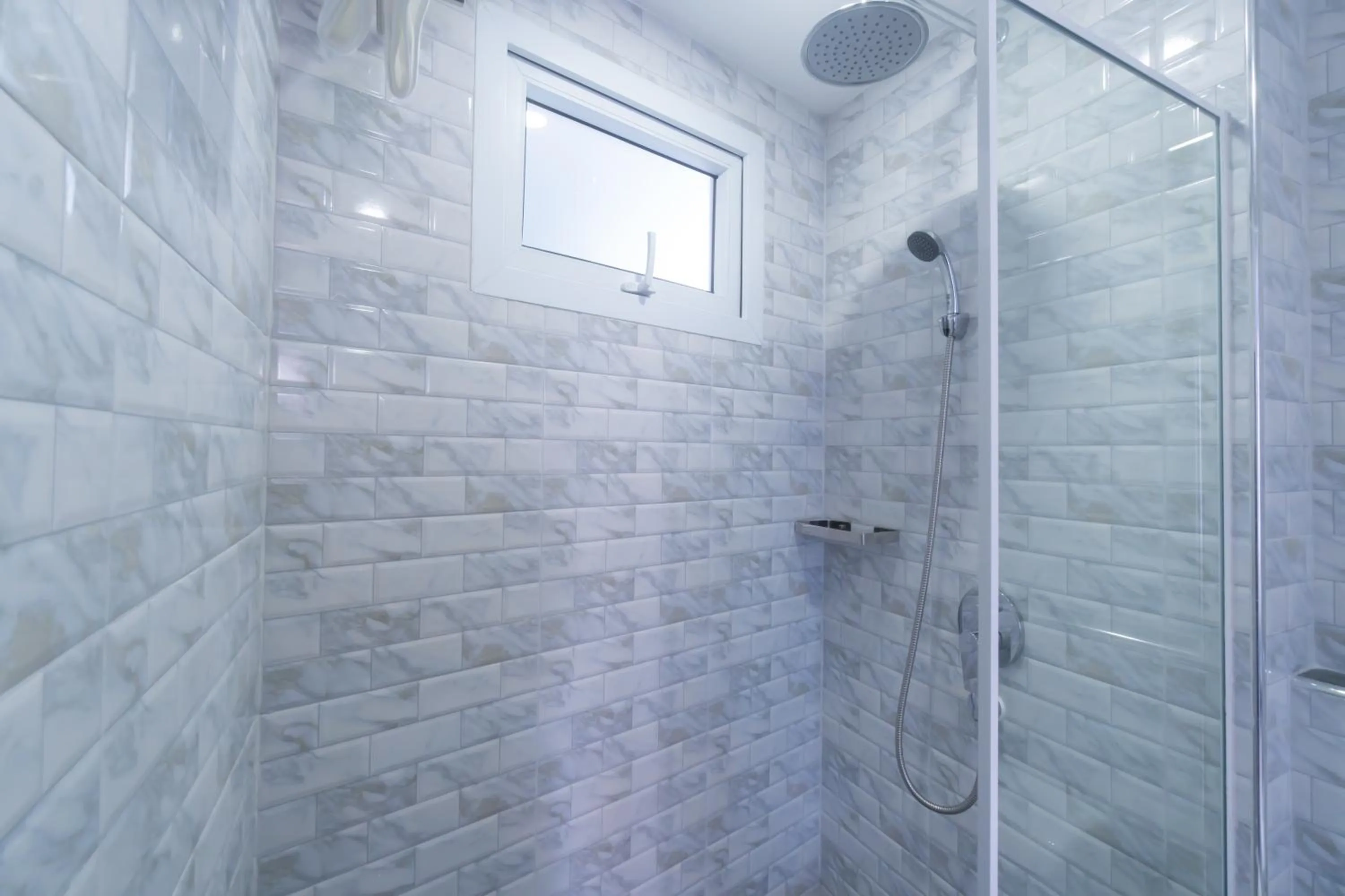 Shower in Spark Hotel - MRT Queen Sirikit - SHA Extra Plus Certified