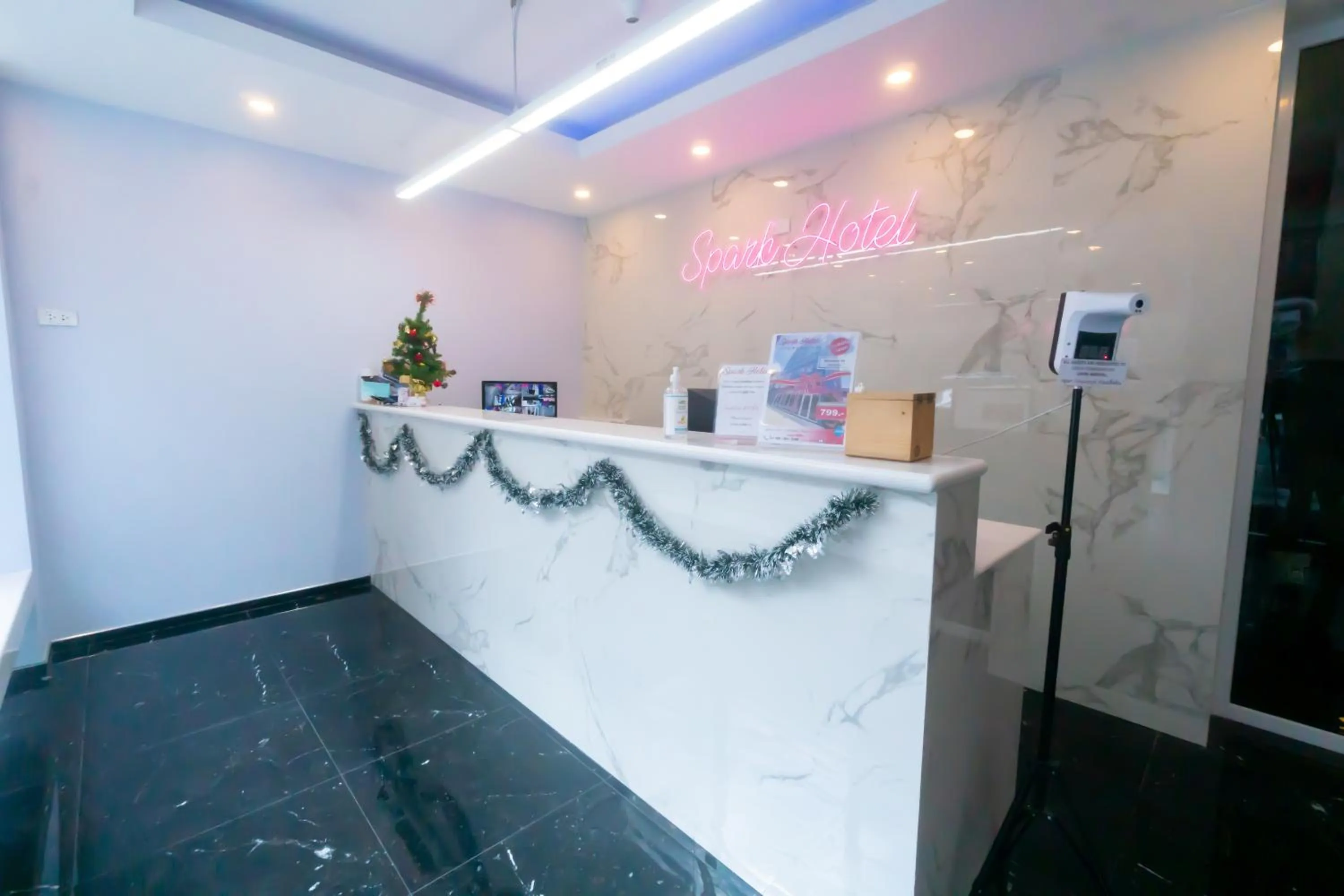 Lobby or reception in Spark Hotel - MRT Queen Sirikit - SHA Extra Plus Certified