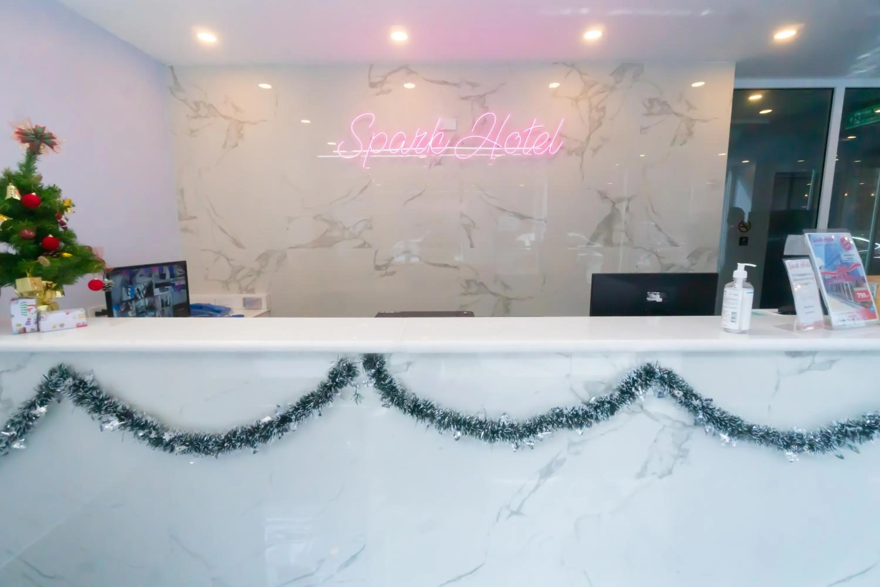 Lobby or reception in Spark Hotel - MRT Queen Sirikit - SHA Extra Plus Certified