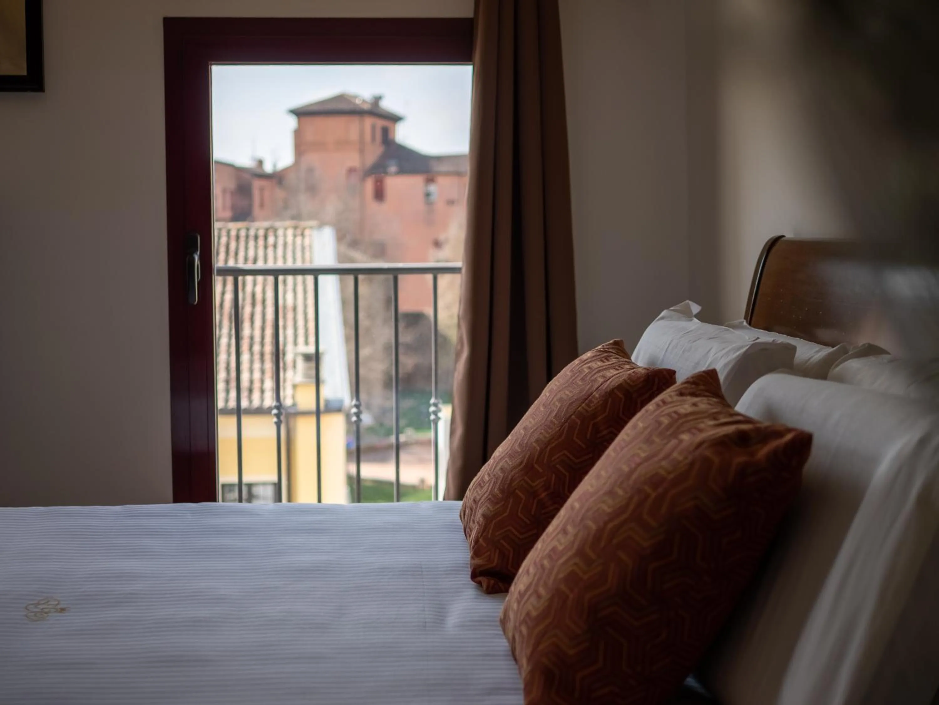 Bedroom, Bed in EGO' Residence Ferrara