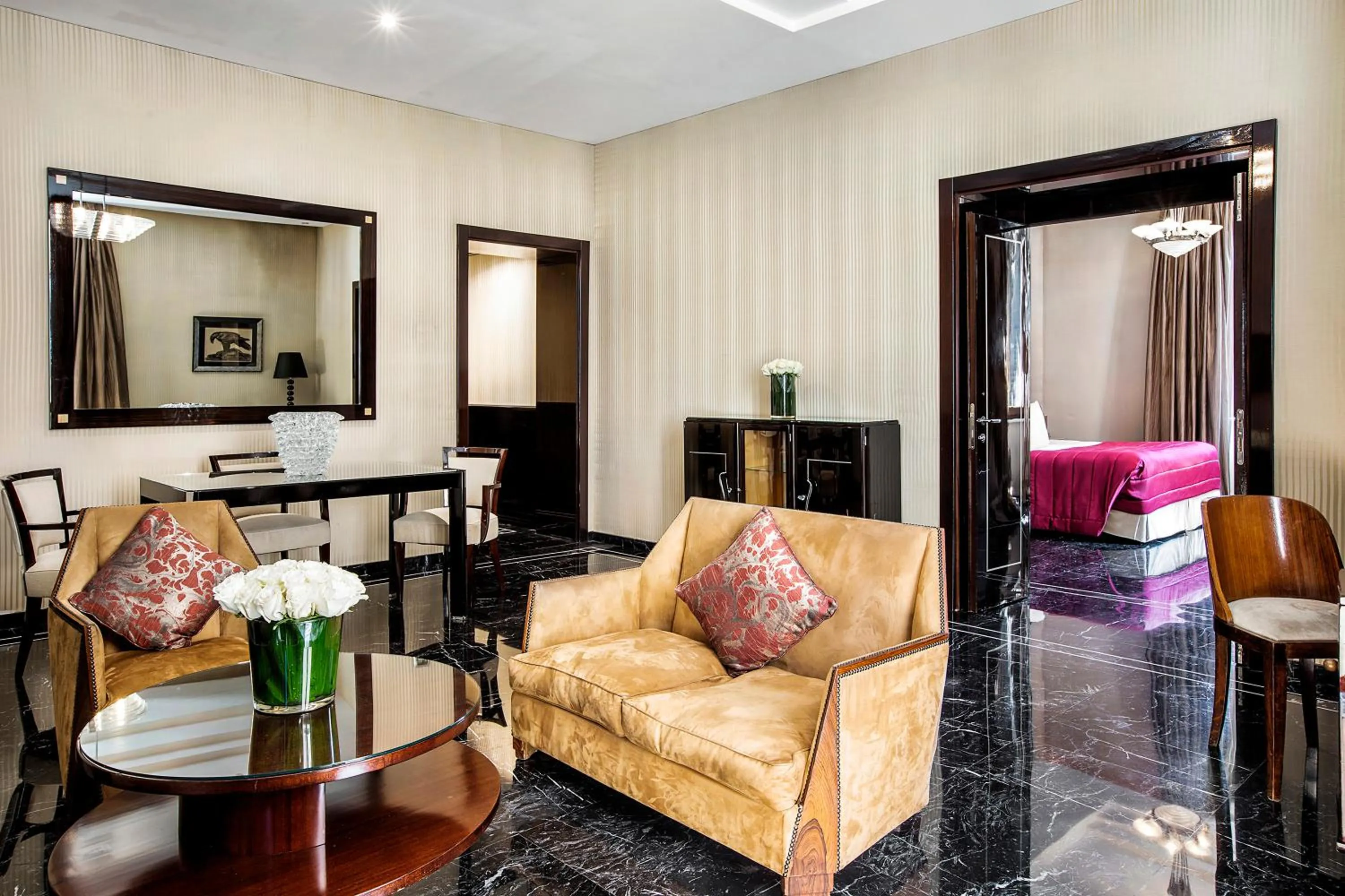 Living room in Baglioni Hotel Regina - The Leading Hotels of the World