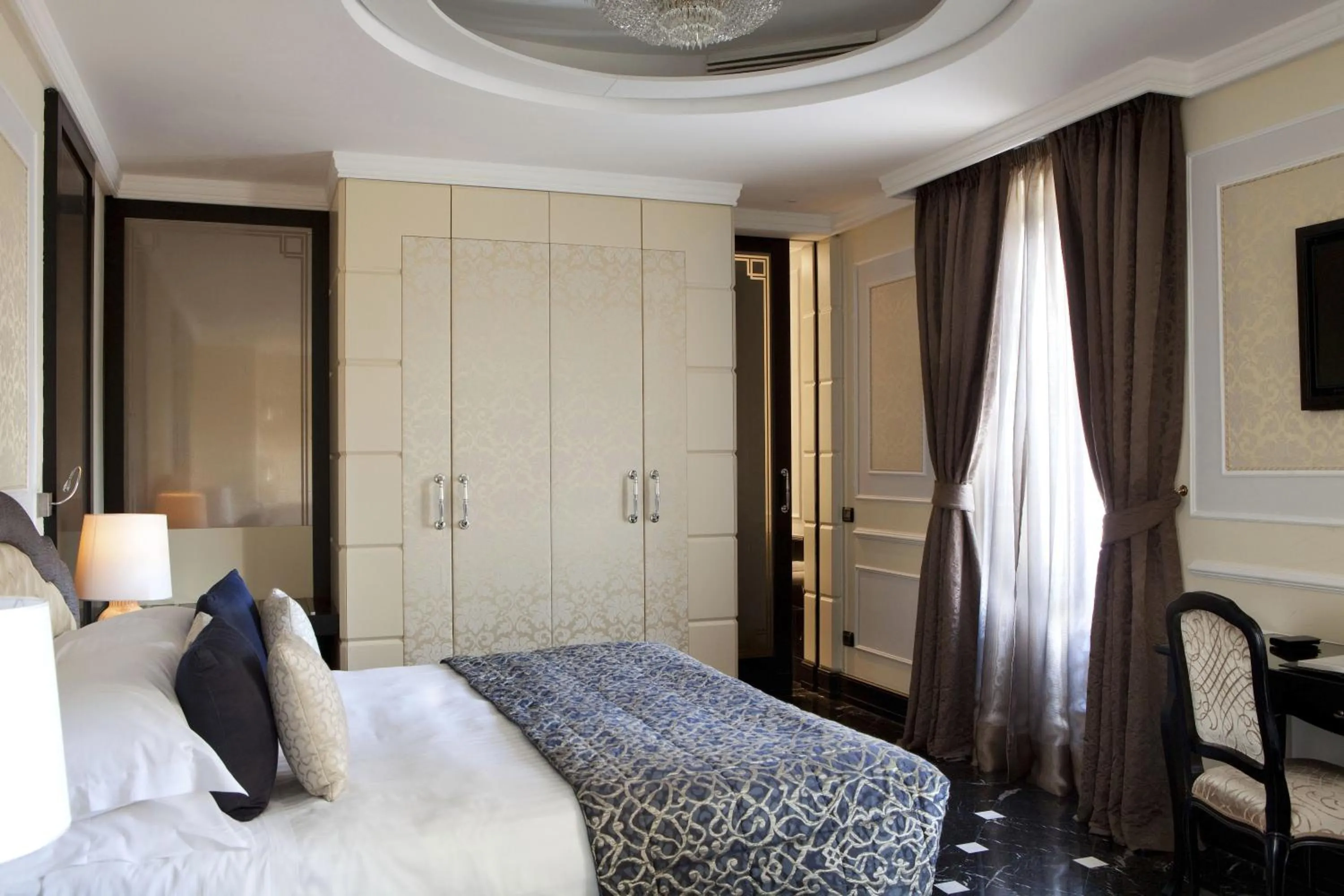 Bedroom, Bed in Baglioni Hotel Regina - The Leading Hotels of the World