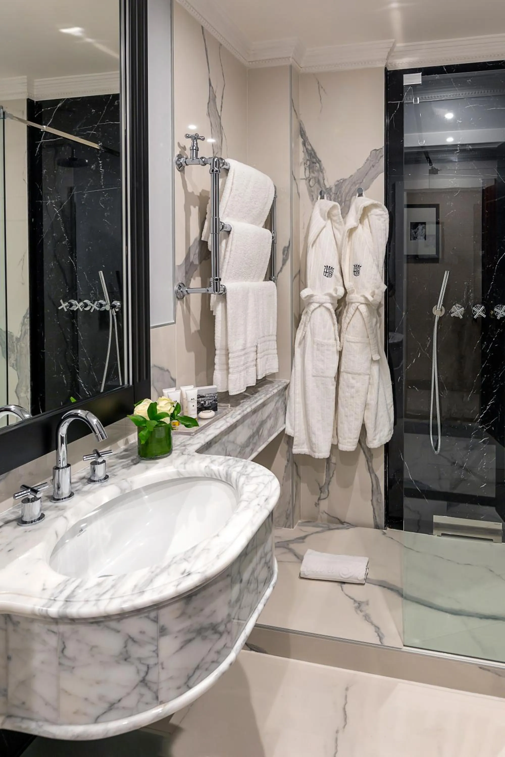 Bathroom in Baglioni Hotel Regina - The Leading Hotels of the World