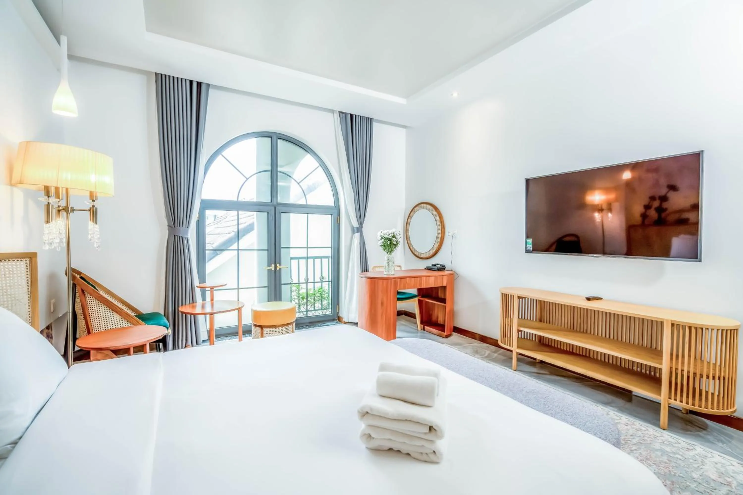 Photo of the whole room in FREE AIRPORT - MISAKI Hotel by SAZI