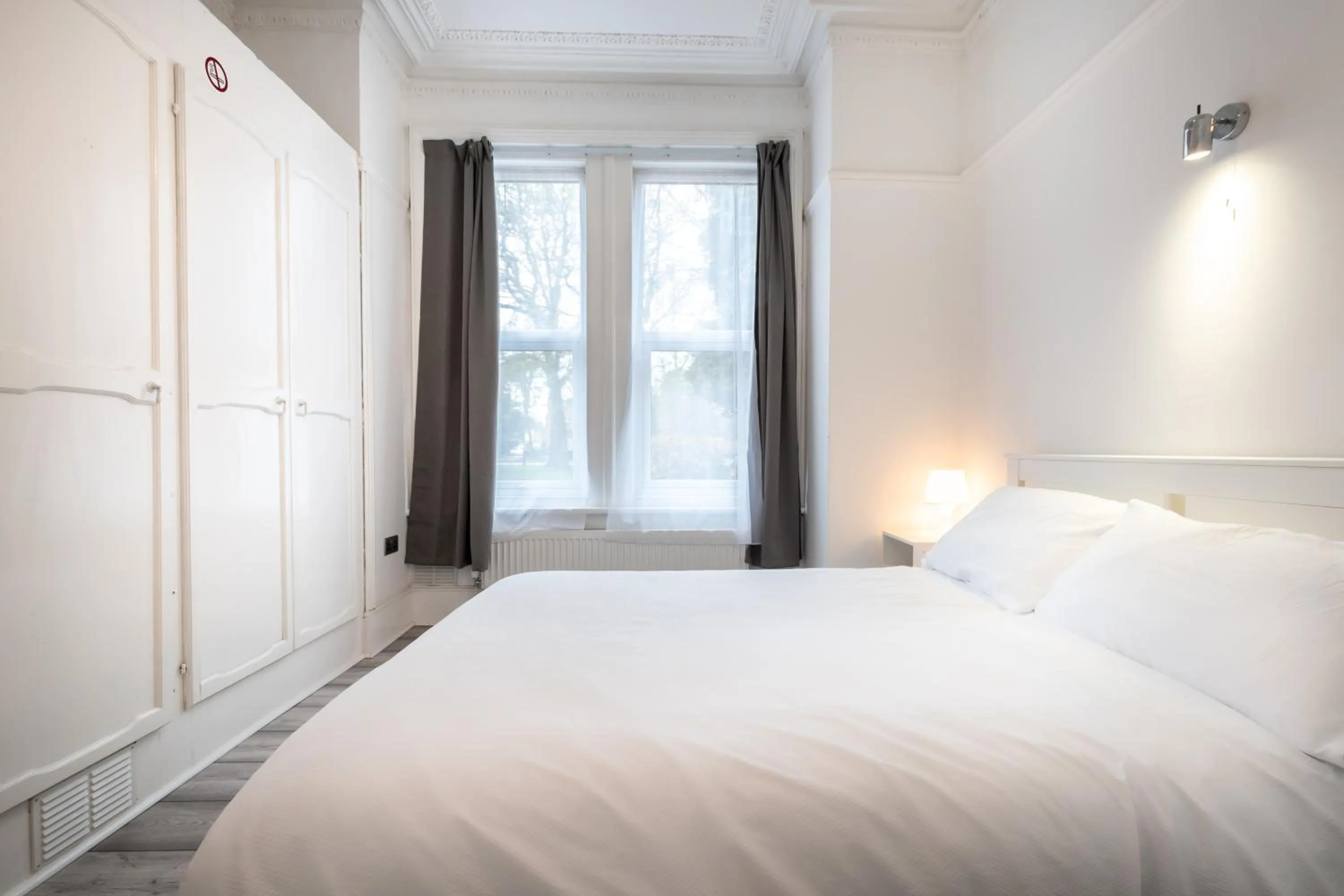 Bed in The Avenue Gem Stylish 2 Bed Stay in the Heart of Southampton