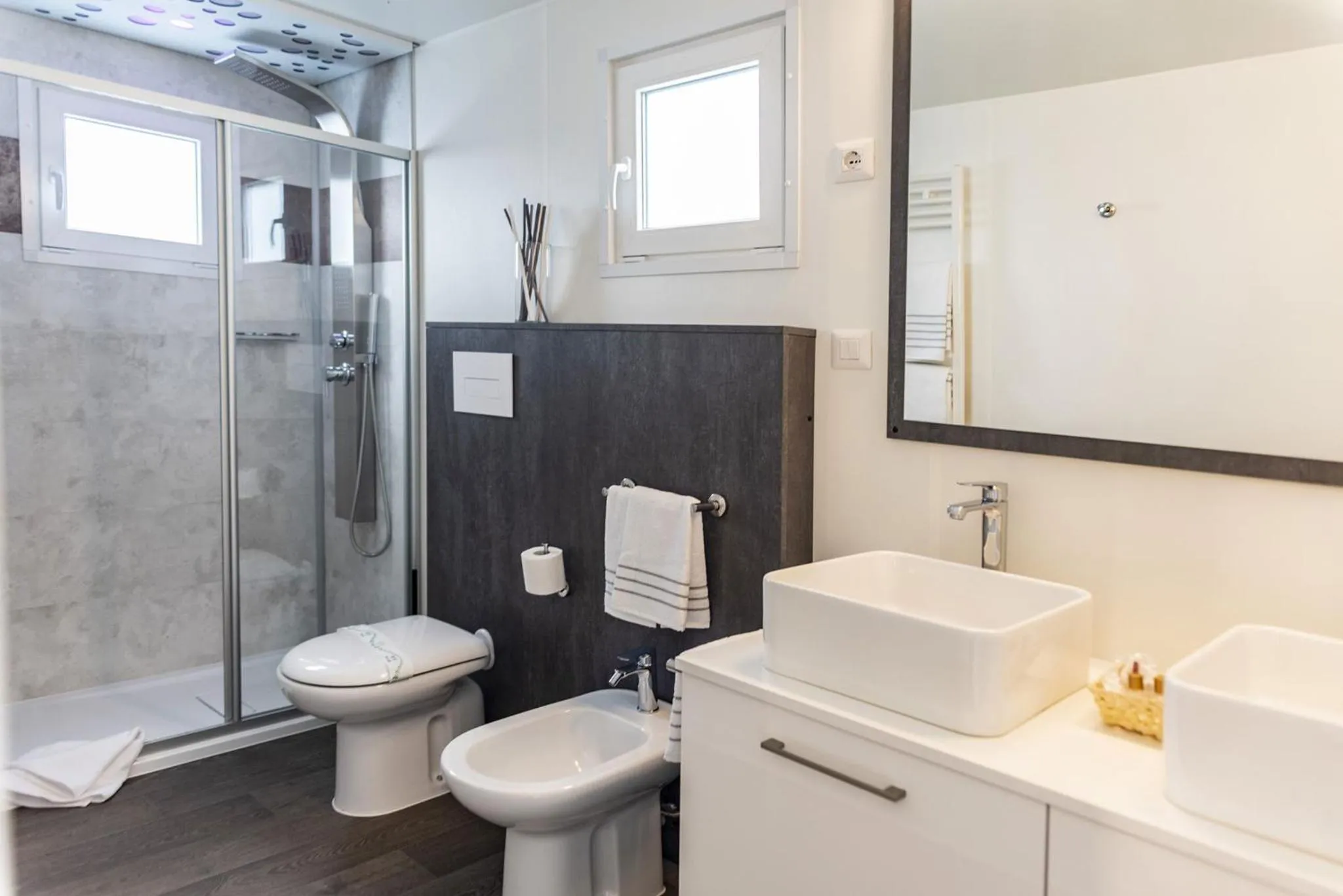 Bathroom in Flaminio Village Bungalow Park