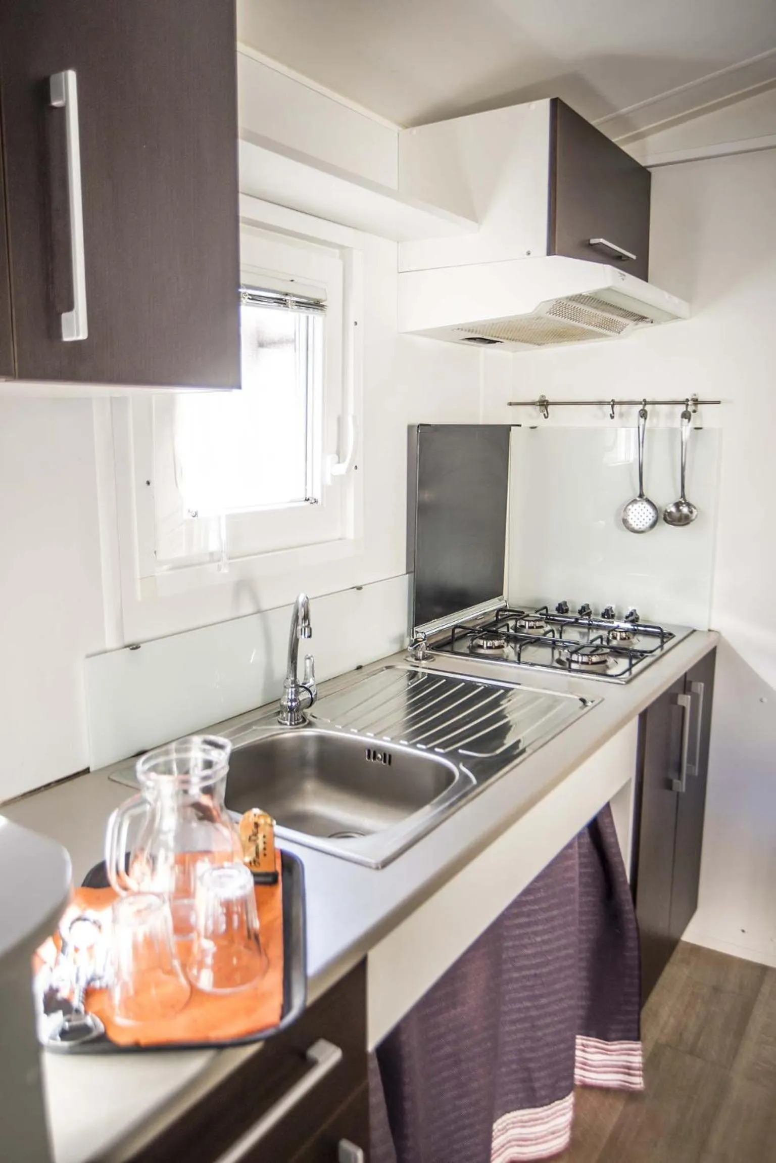 Kitchen or kitchenette in Flaminio Village Bungalow Park